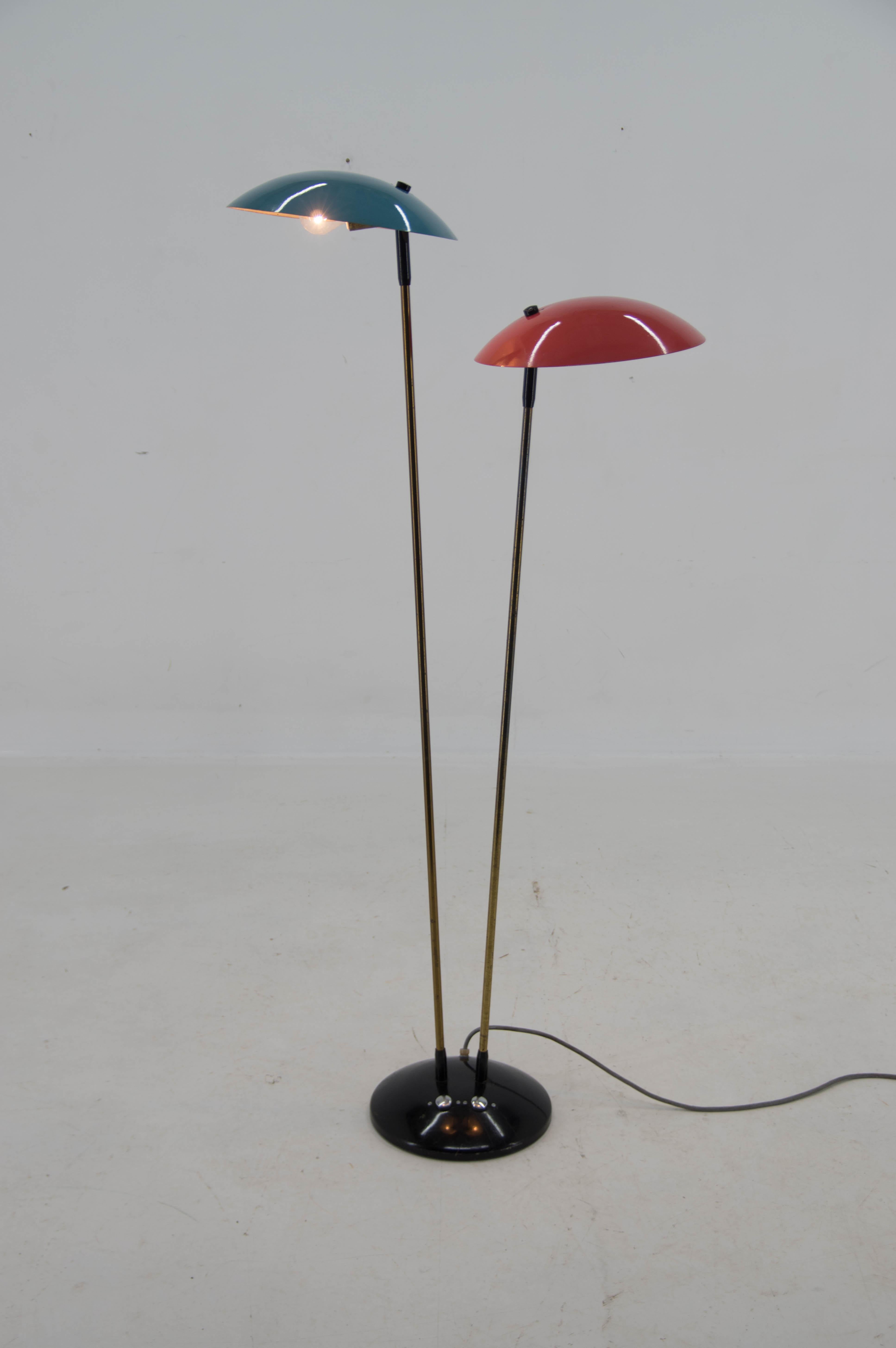 Rare iconic floor lamp by Drukov. Very good original condition with only minor scratches. Cleaned, polished. 2x60W, E27 or E27 or E26 bulbs. Two separate switches. US plug adapter included.
jr