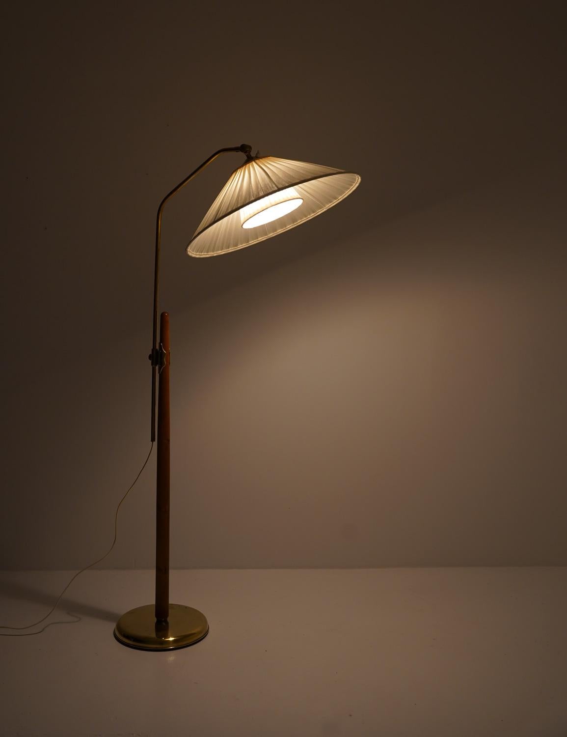 Midcentury Floor Lamp by Liberty, 1940s, Sweden For Sale 3