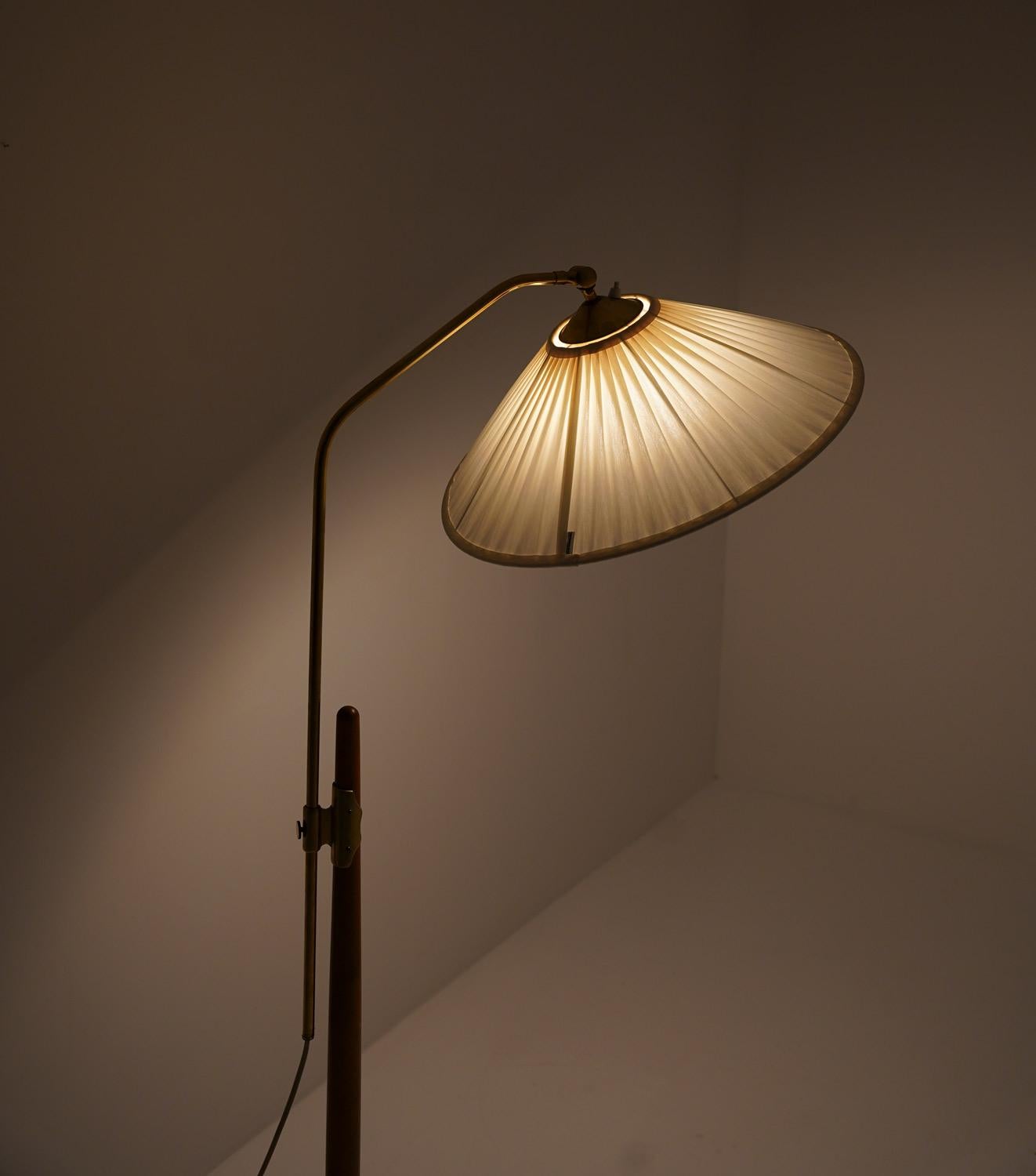 Midcentury Floor Lamp by Liberty, 1940s, Sweden For Sale 2