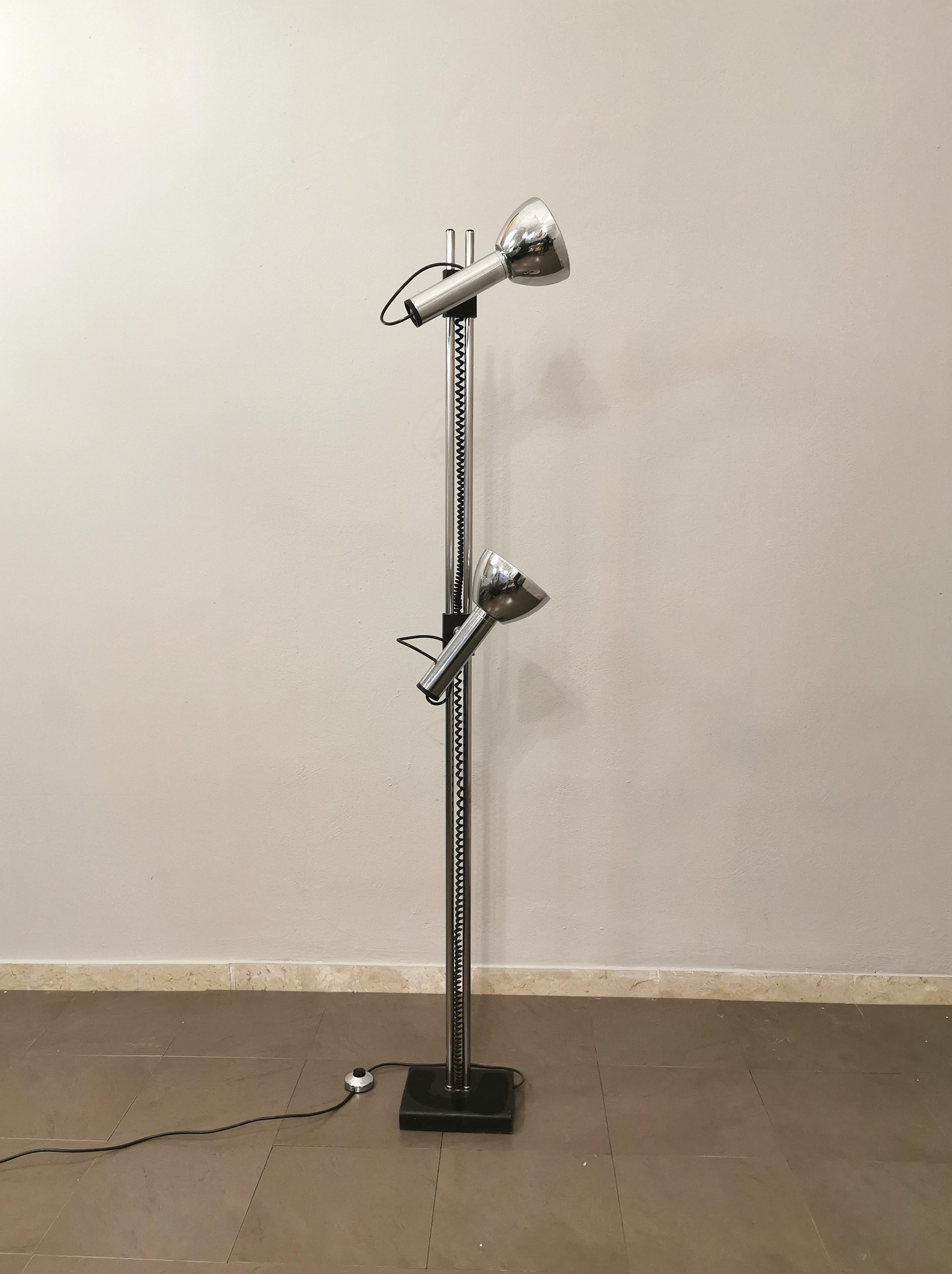 Midcentury Floor Lamp by Luci Italia Chrome Aluminum Metal Adjustable Italy 1970 In Good Condition For Sale In Palermo, IT
