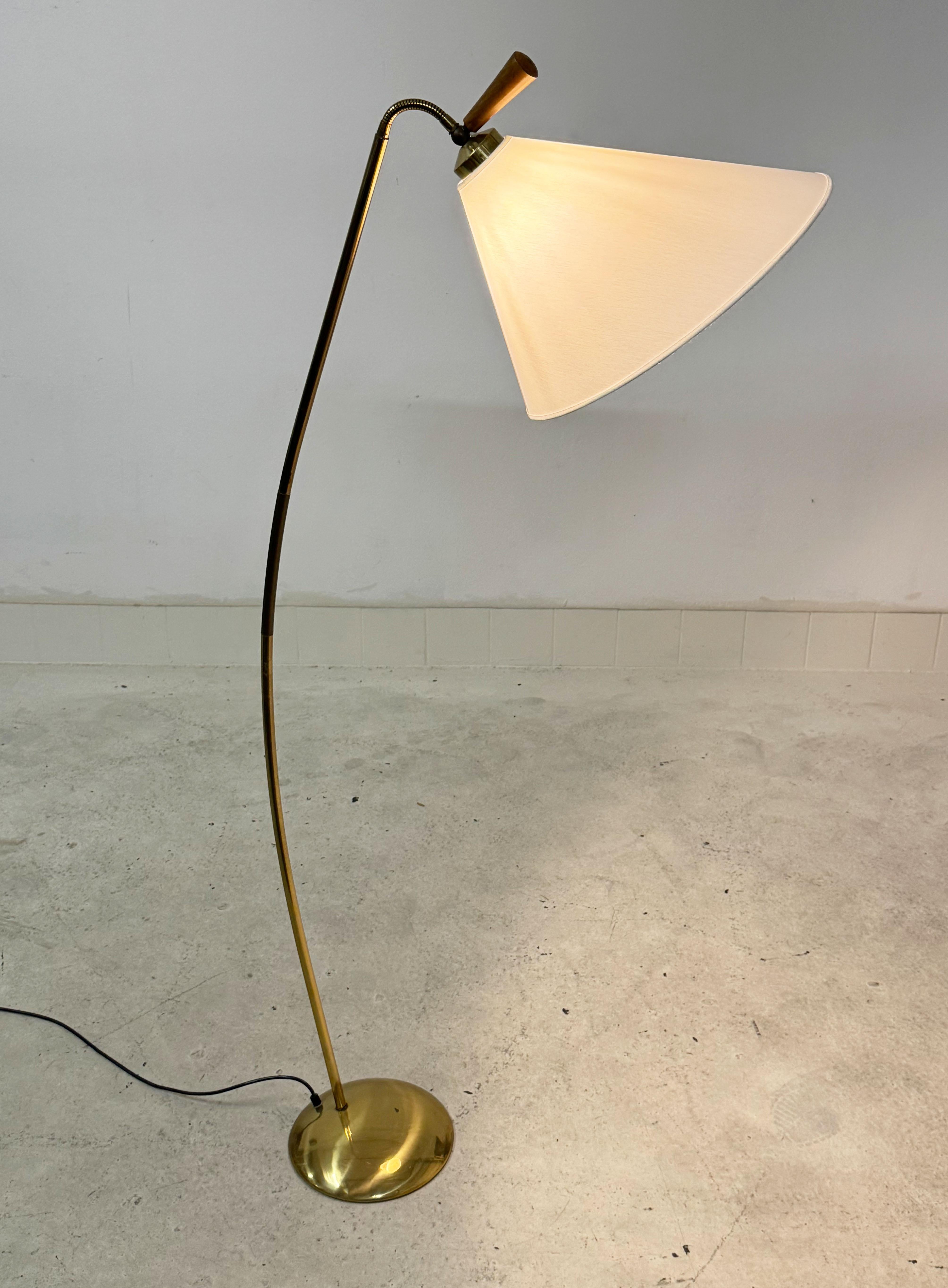 Midcentury Floor Lamp by Rupert Nikoll en vente 5