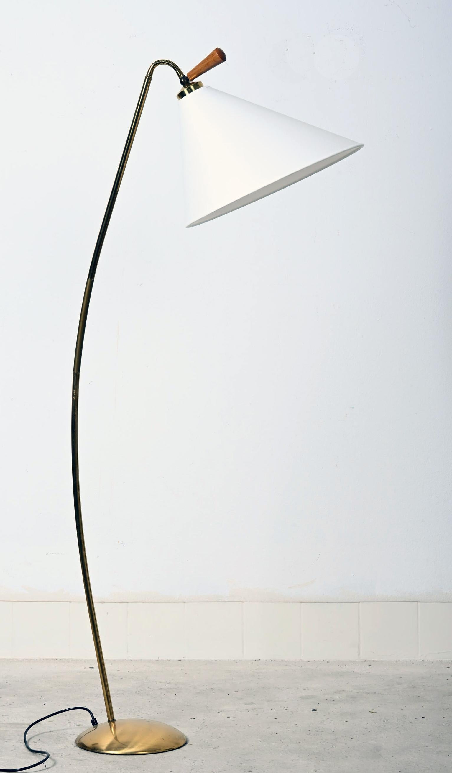 Mid-Century Modern Midcentury Floor Lamp by Rupert Nikoll en vente
