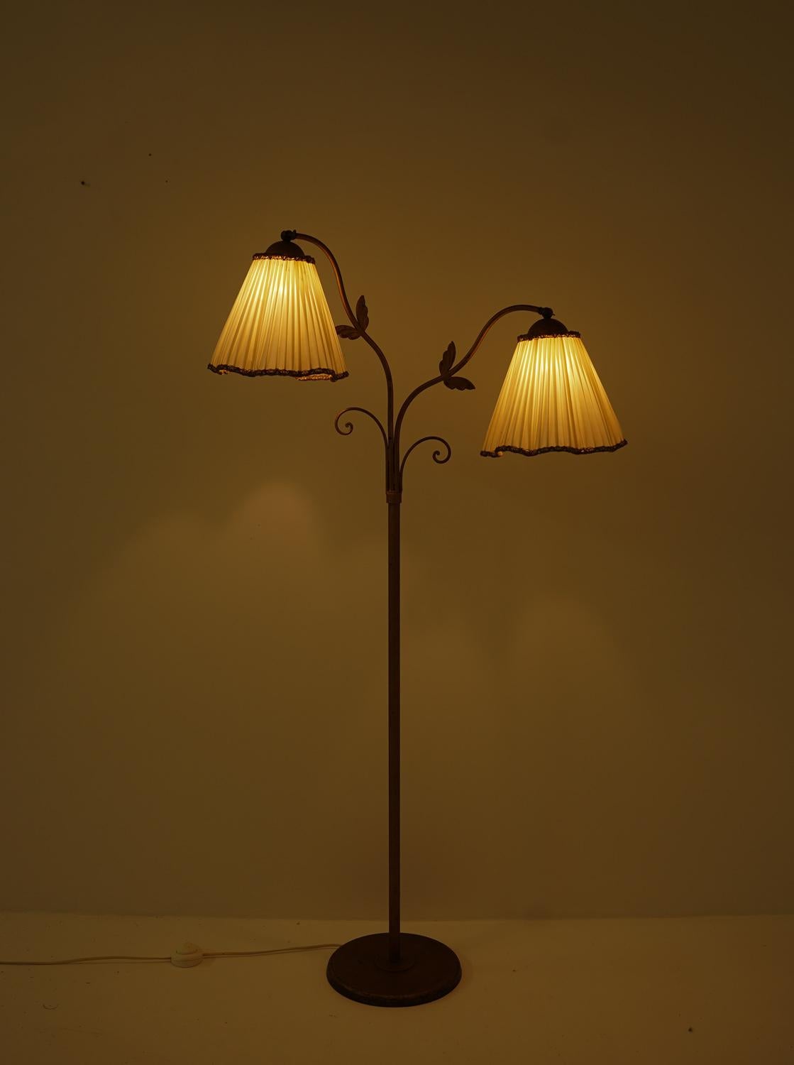 Midcentury Floor Lamp by Tor Wolfenstein for Ditzingers, 1930s, Sweden For Sale 1