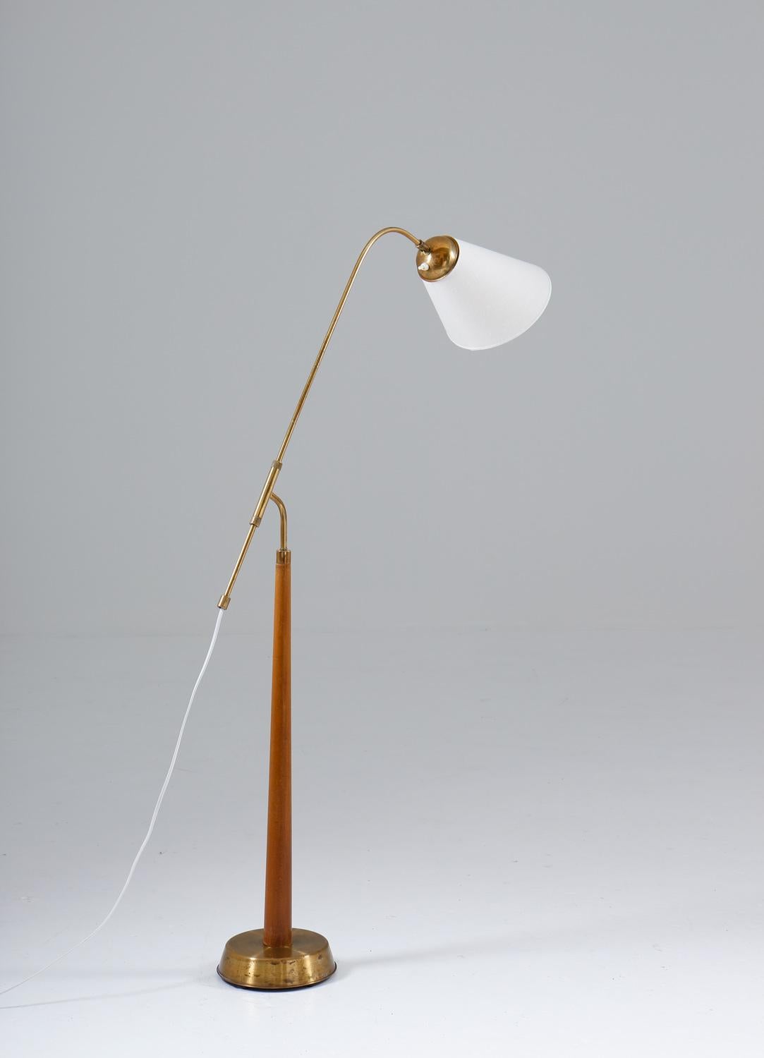 Swedish Midcentury Floor Lamp by Ystad Metall, 1940s, Sweden For Sale