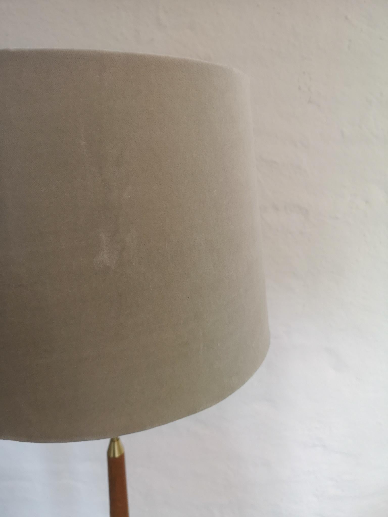 Midcentury Floor Lamp Teak and Brass Falkenbergs Belysning Sweden, 1960s In Good Condition For Sale In Hillringsberg, SE