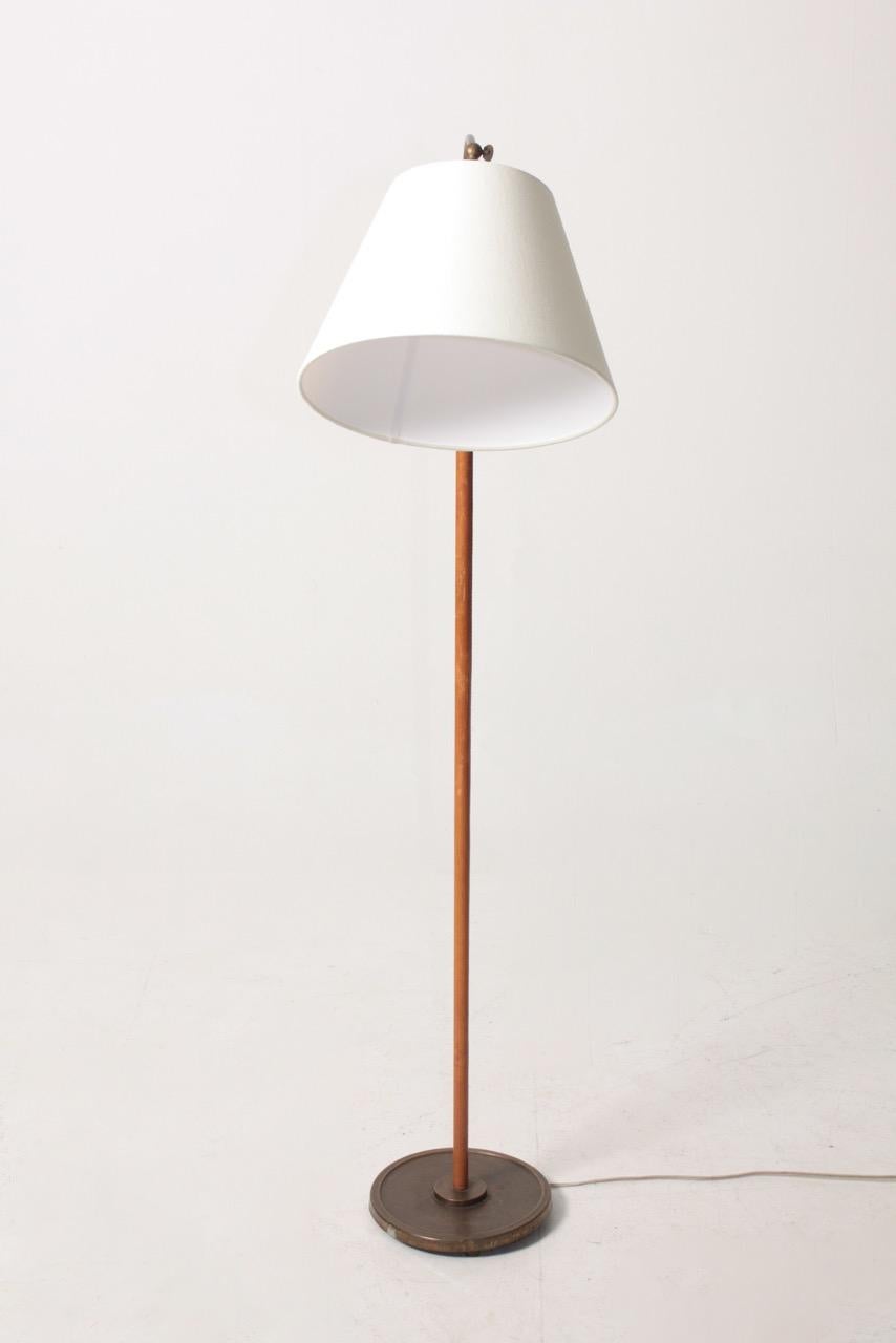 Danish Midcentury Floor Lamp in Brass and Leather, Made in Denmark, 1960s