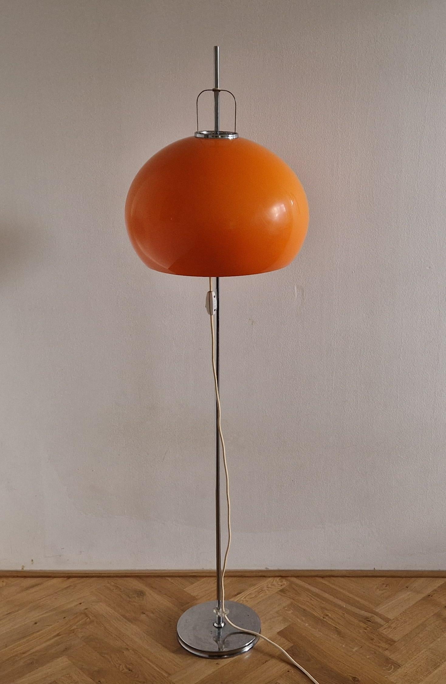 Lampadaire Meblo, conçu par Harvey Guzzini, Italie, 1970 en vente 3