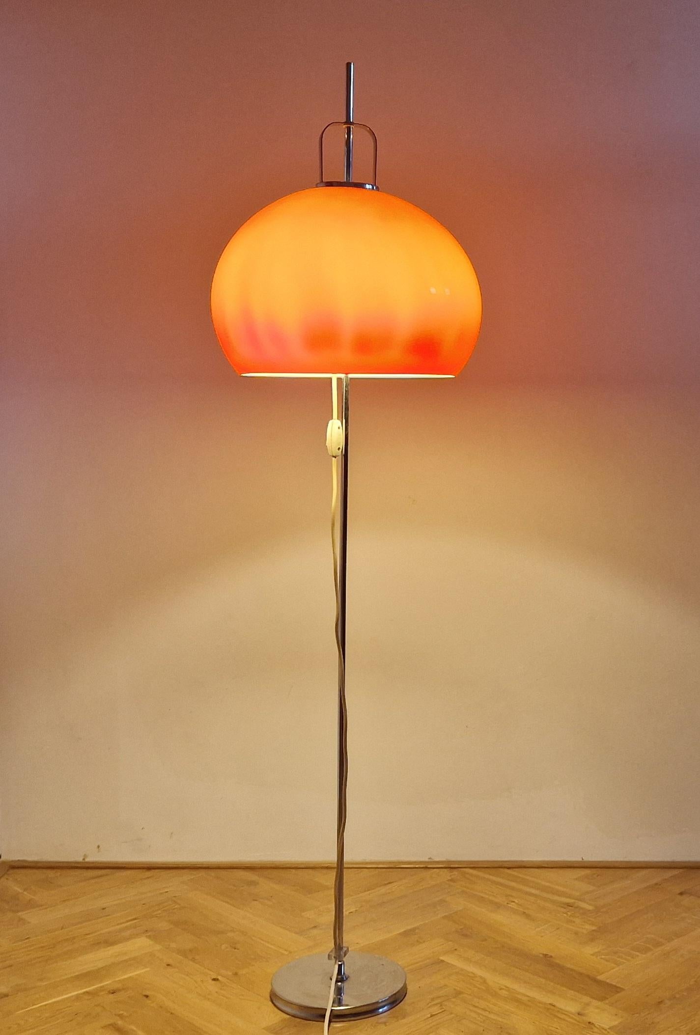 Lampadaire Meblo, conçu par Harvey Guzzini, Italie, 1970 en vente 5