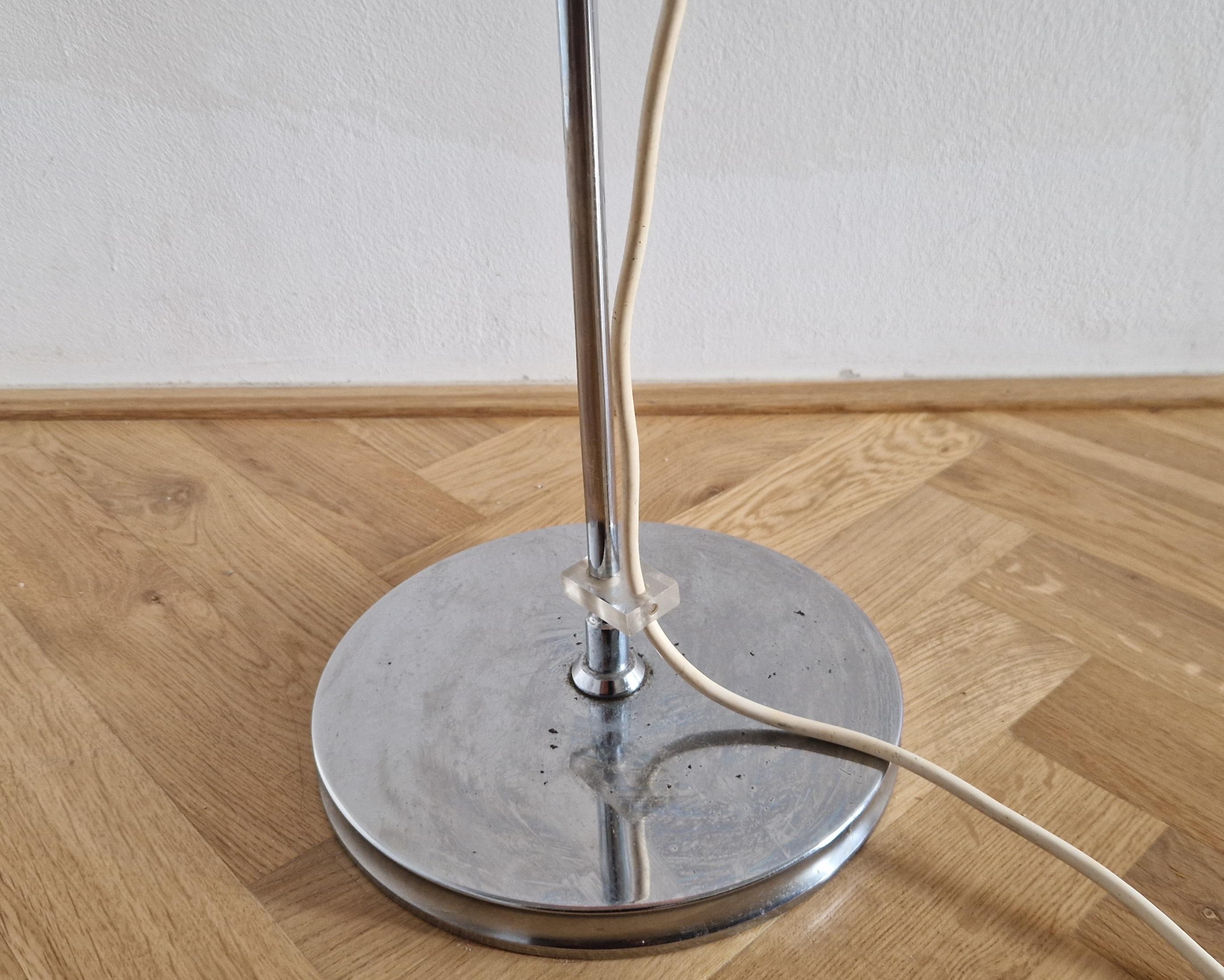 Chrome Lampadaire Meblo, conçu par Harvey Guzzini, Italie, 1970 en vente