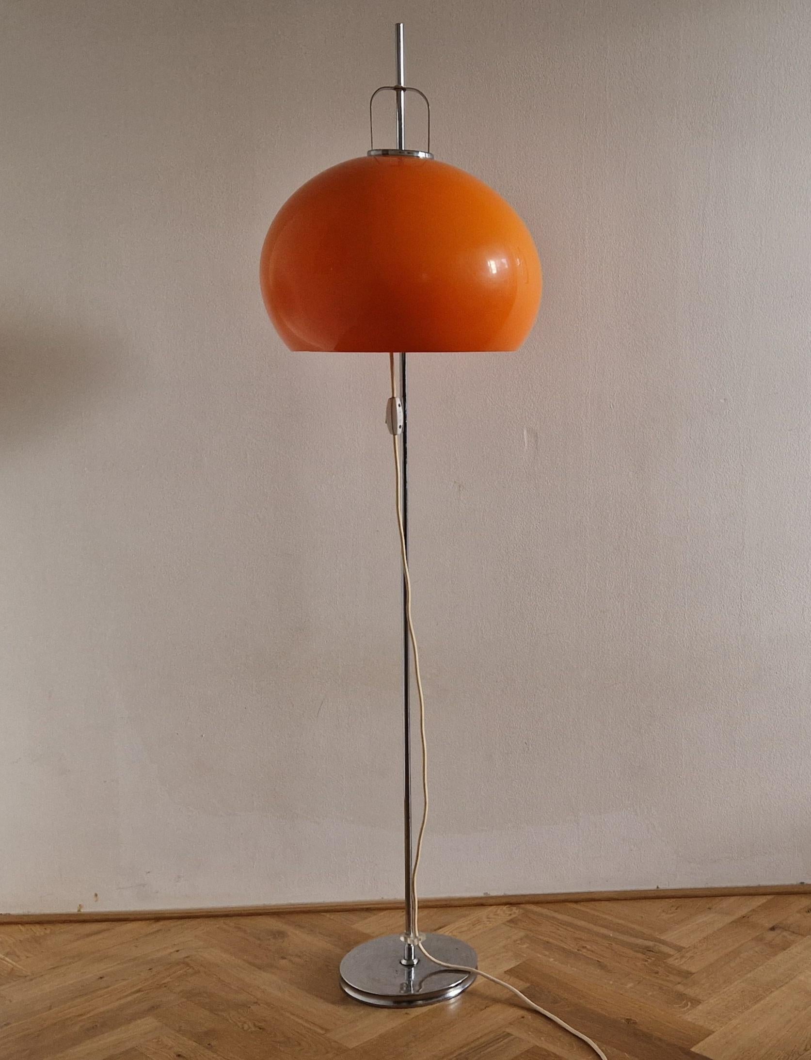 Lampadaire Meblo, conçu par Harvey Guzzini, Italie, 1970 en vente 2