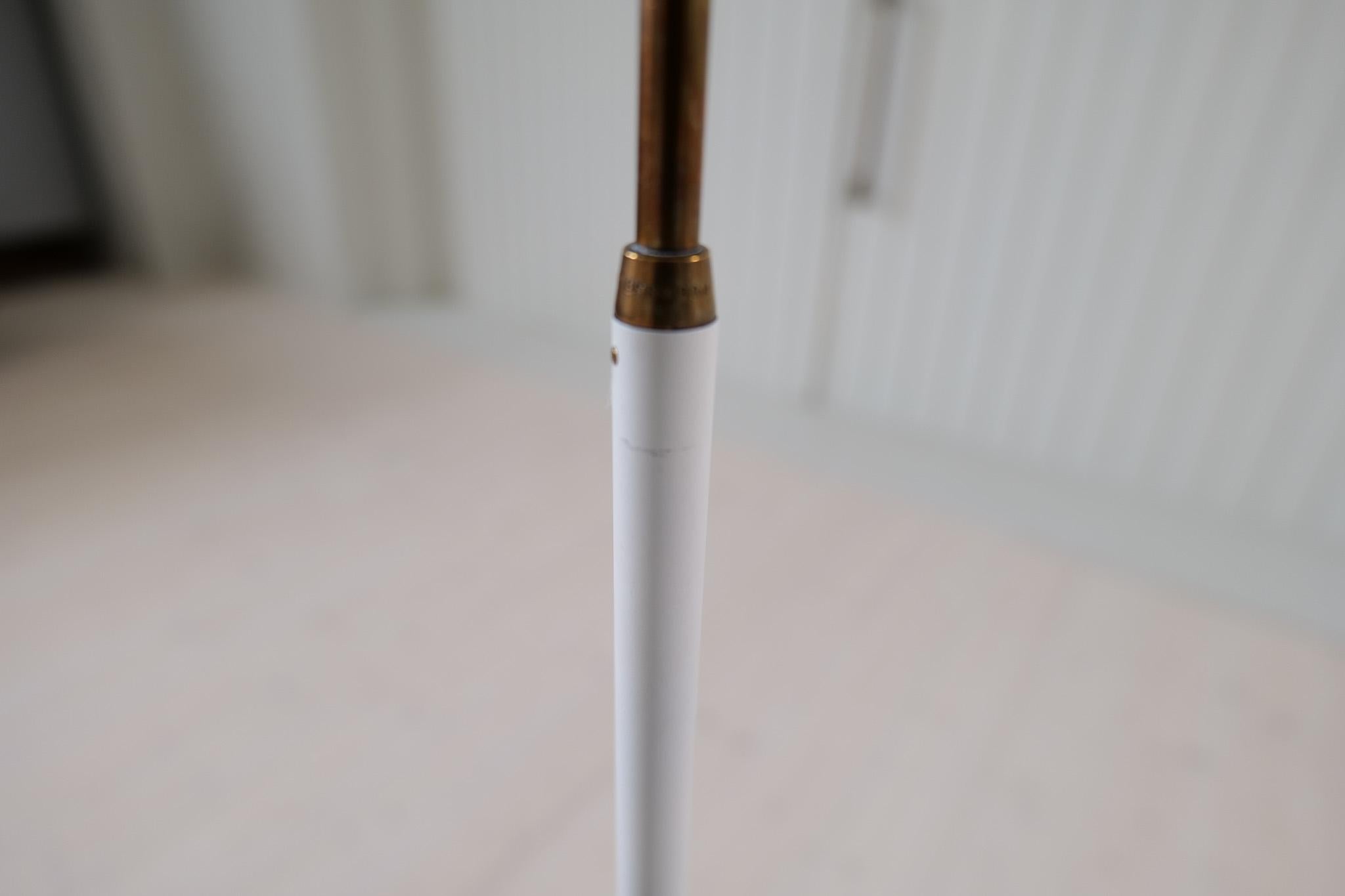 Lámpara de pie de mediados de siglo, Model G-07 Bergboms, Suecia, años 60 en venta 1