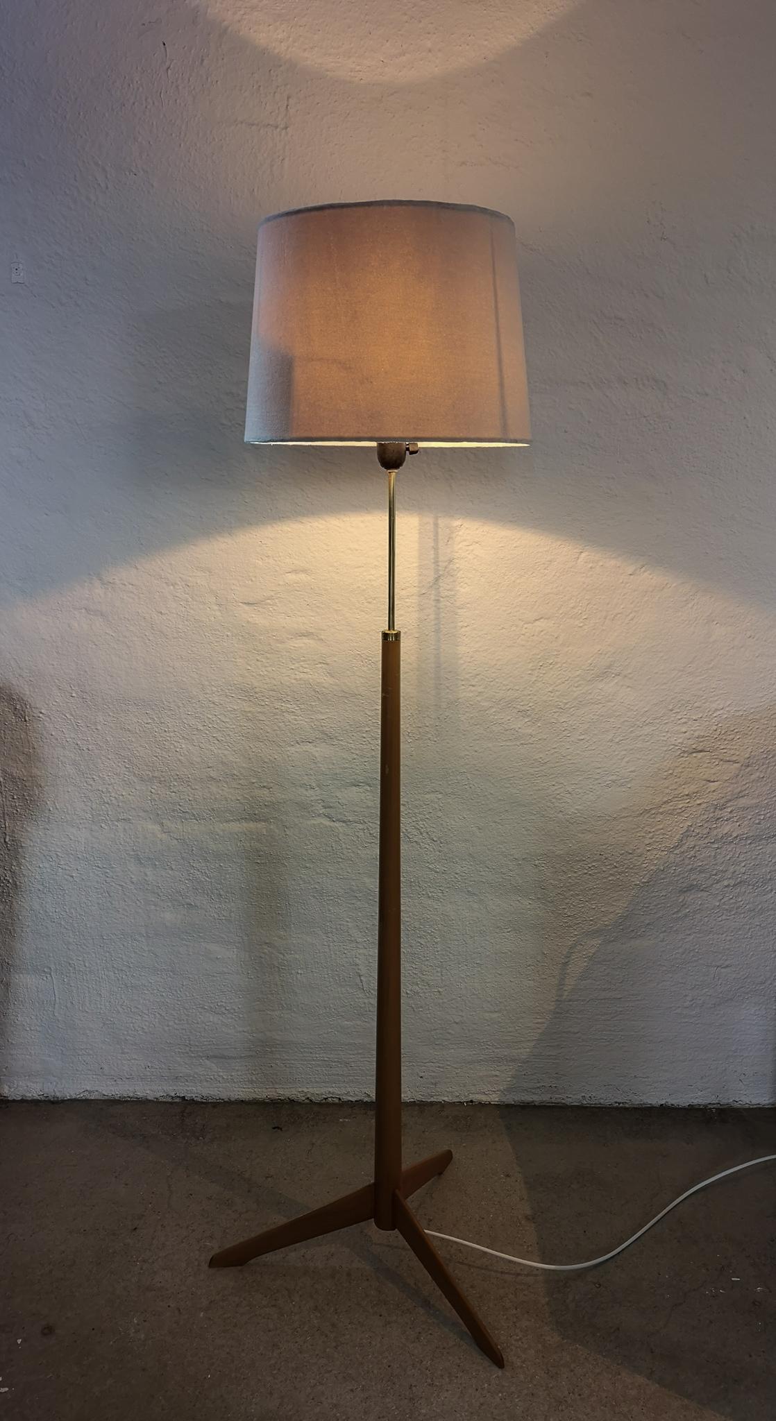 Midcentury Floor Lamp, Model G-34, Bergboms, Sweden, 1960s For Sale 4