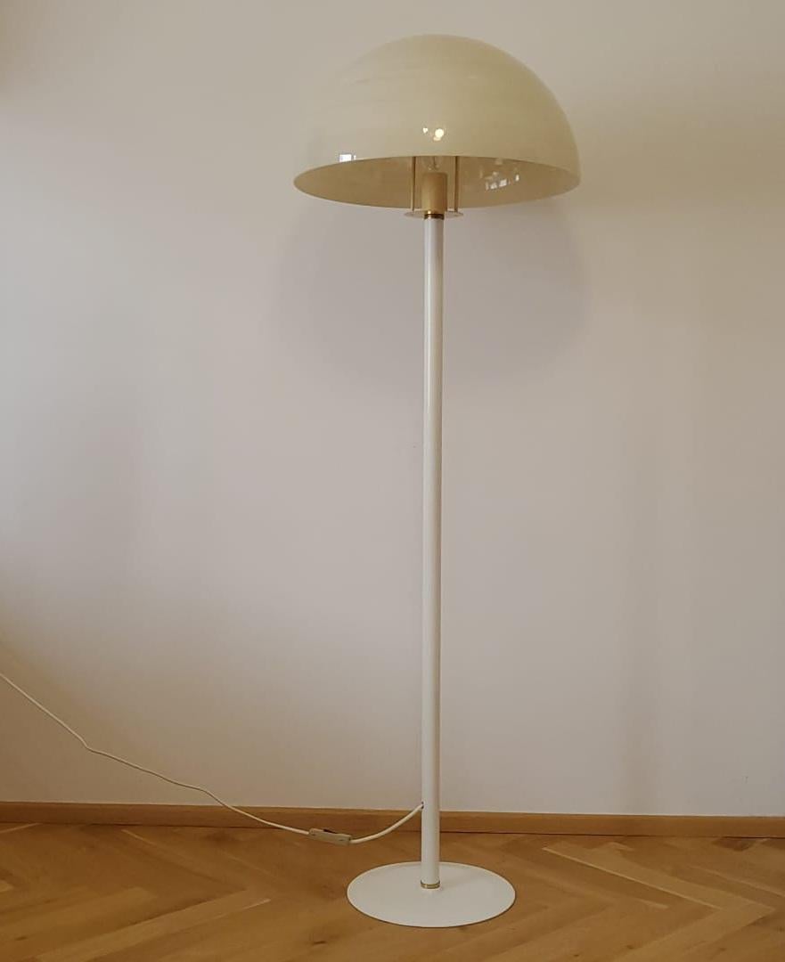 Midcentury Floor Lamp Mushroom, Italy, 1970s In Good Condition For Sale In Praha, CZ