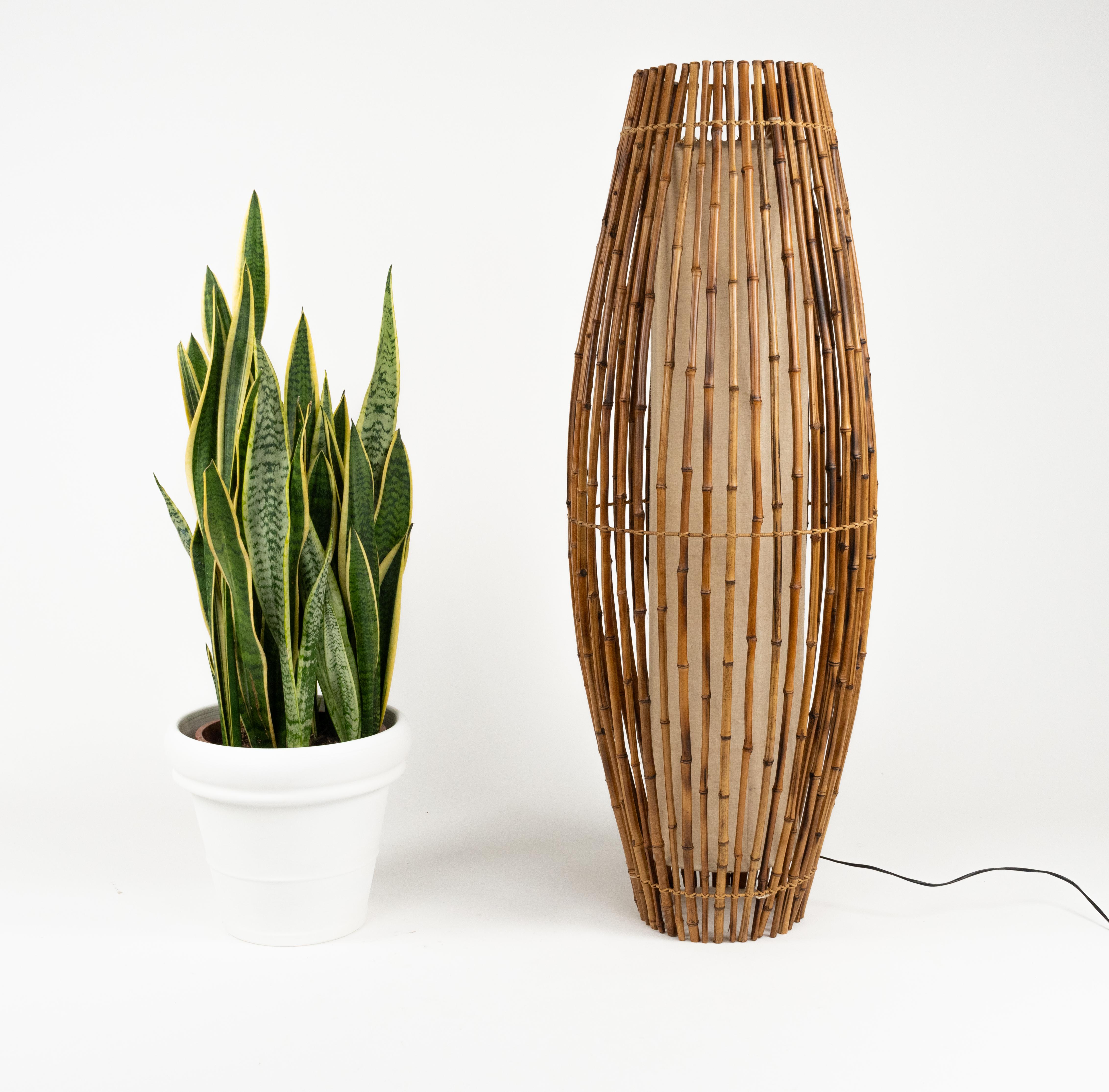 Midcentury Floor Lamp Rattan, Bamboo and Fabric Franco Albini Style, Italy 1960s For Sale 4