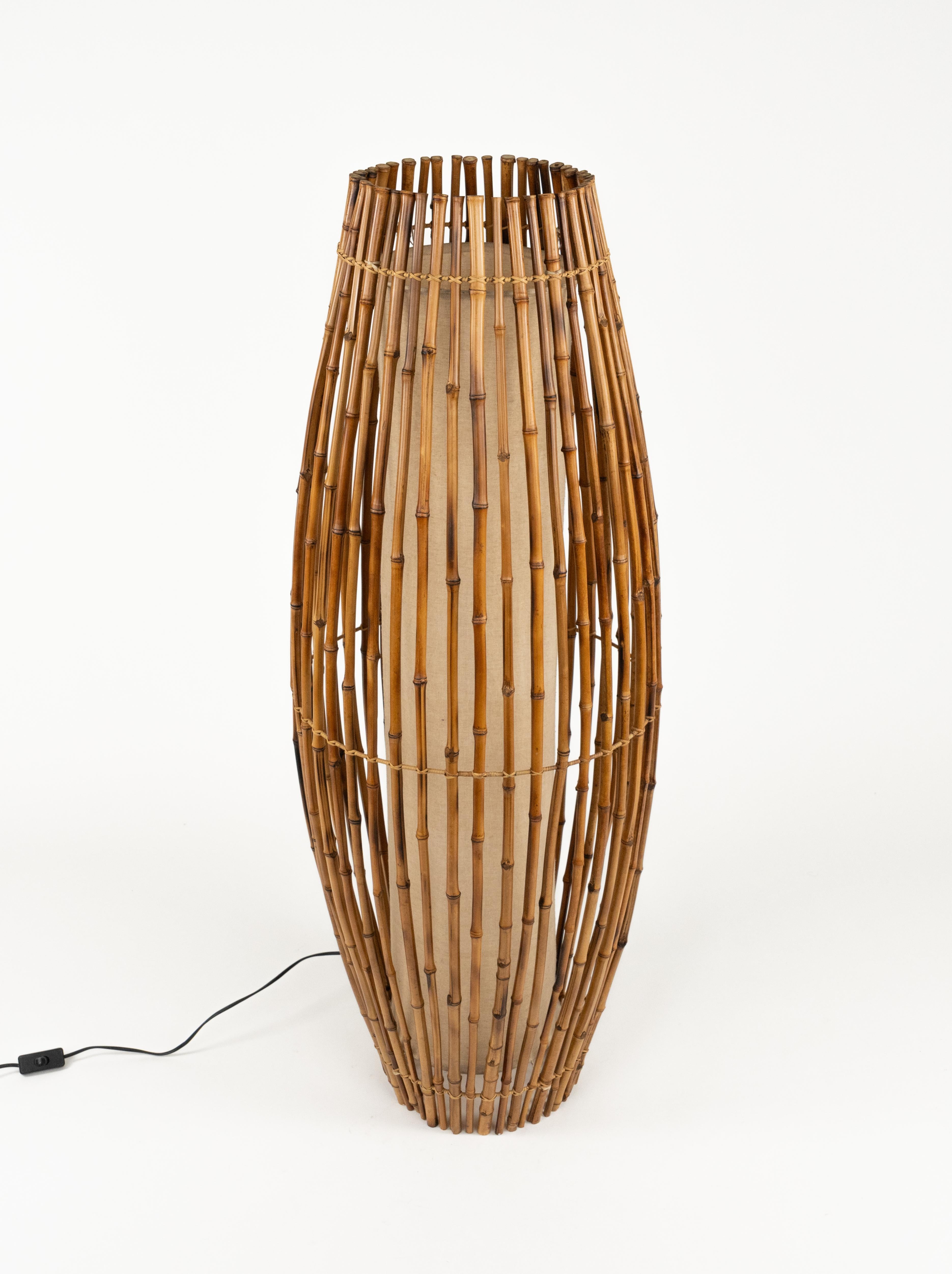 Midcentury Floor Lamp Rattan, Bamboo and Fabric Franco Albini Style, Italy 1960s In Good Condition For Sale In Rome, IT