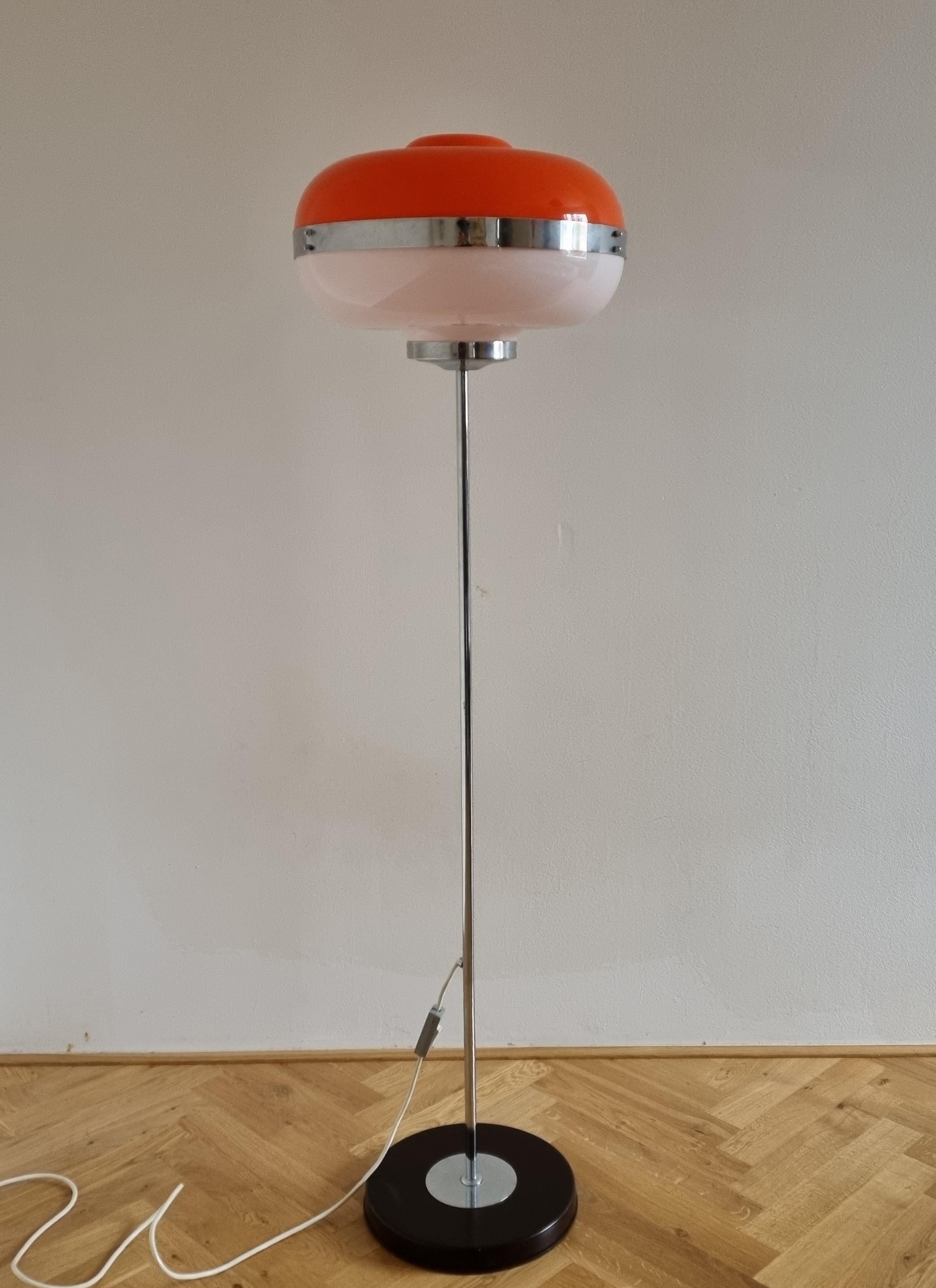 Midcentury Floor Lamp Space Age, Harvey Guzzini, Italy, 1970s In Good Condition In Praha, CZ