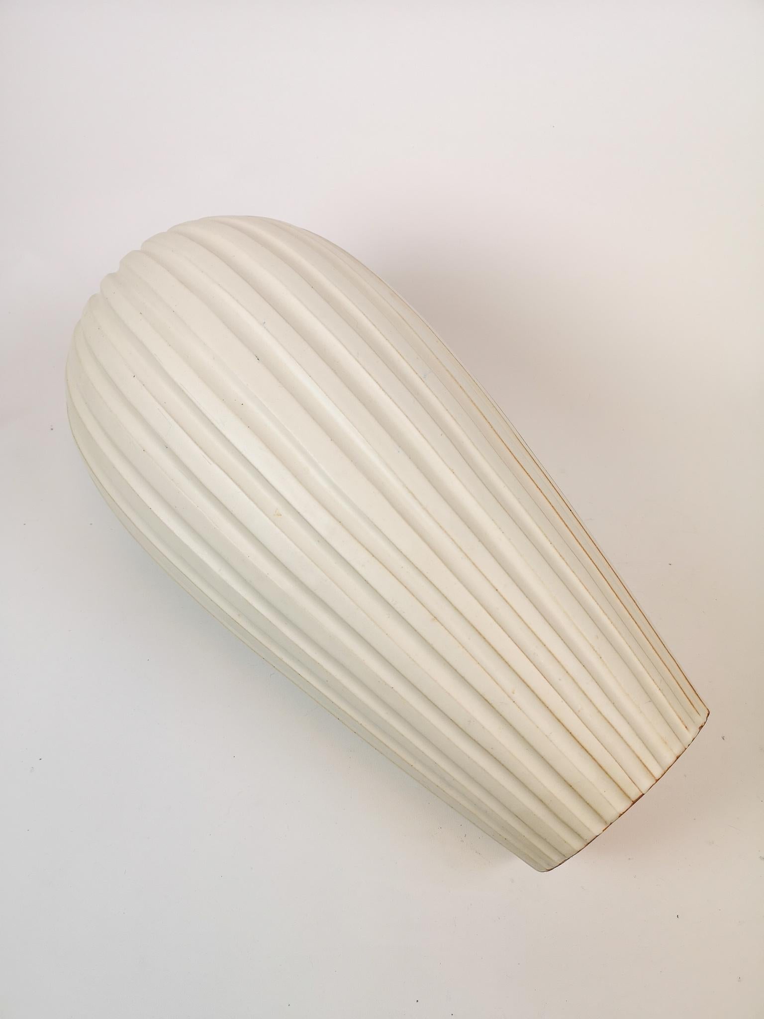 Mid-20th Century Midcentury Floor Vase by Vicke Lindstrand, 1940s, Sweden For Sale