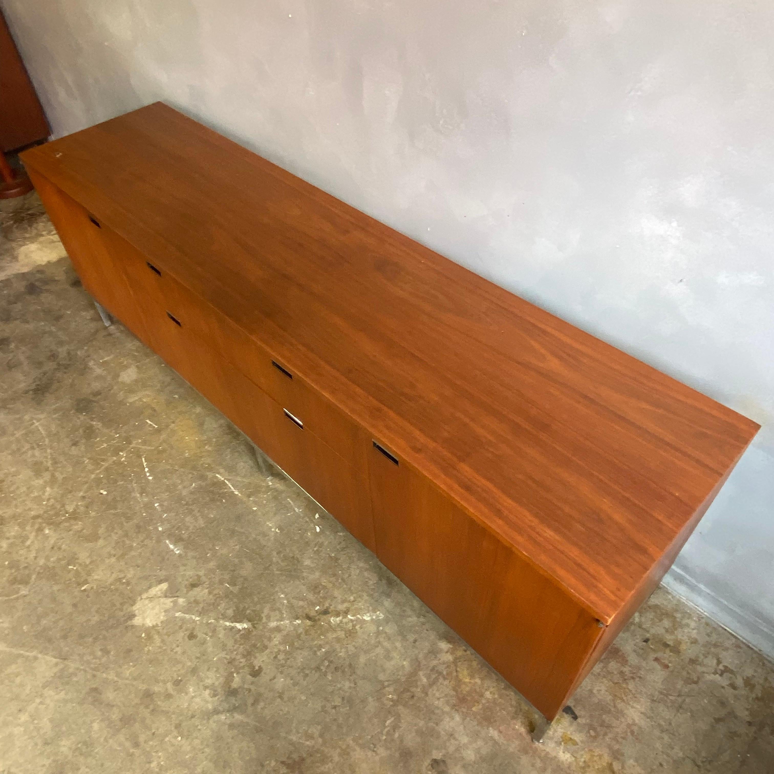 Midcentury Florence Knoll Credenza In Good Condition In BROOKLYN, NY