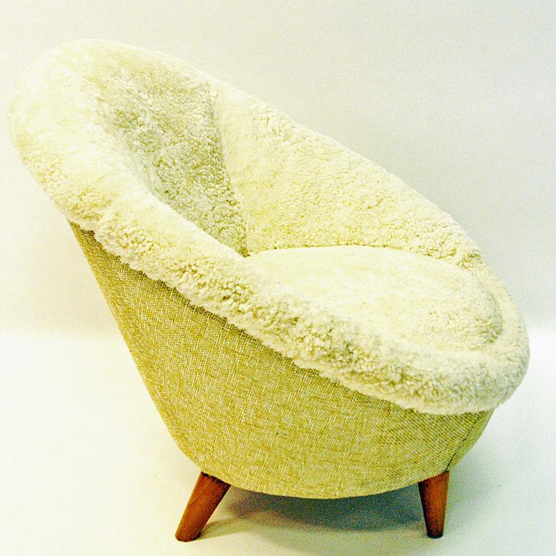Midcentury Florida Easy chair in sheepskin, Vatne Lenestolfabrikk, Norway, 1950s In Good Condition In Stockholm, SE