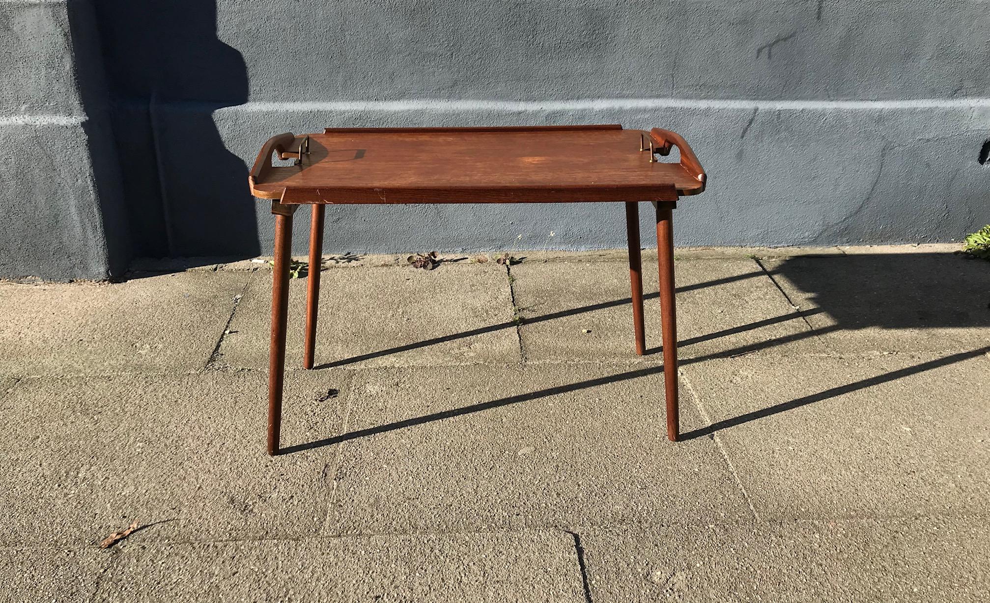 Midcentury Foldable Teak & Oak Tray Table by Bendt Winge for Aase, Norway, 1960 For Sale 1