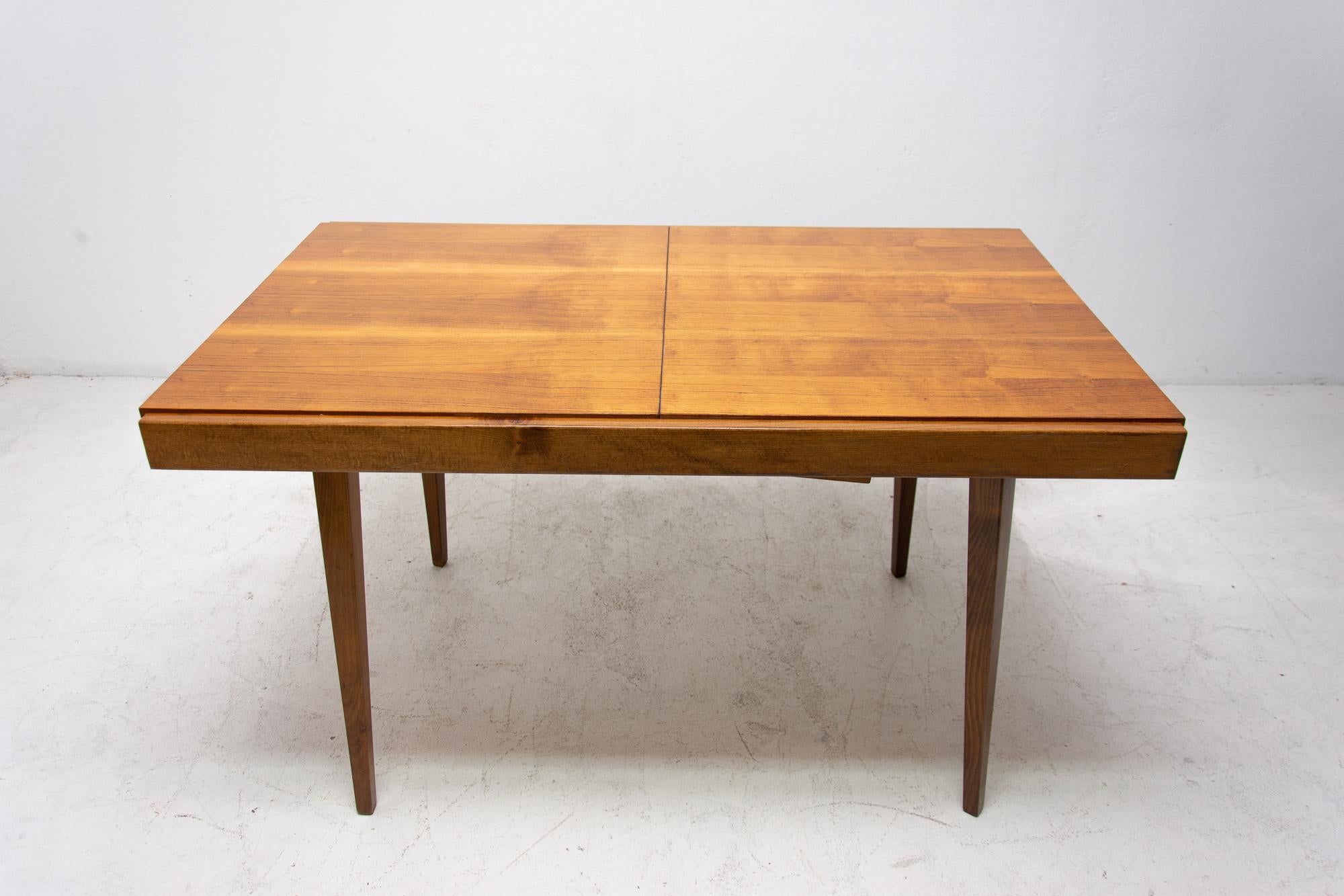 Scandinavian Modern Midcentury Folding Dining Table by Frantisek Jirak for Tatra Nabytok, 1960s