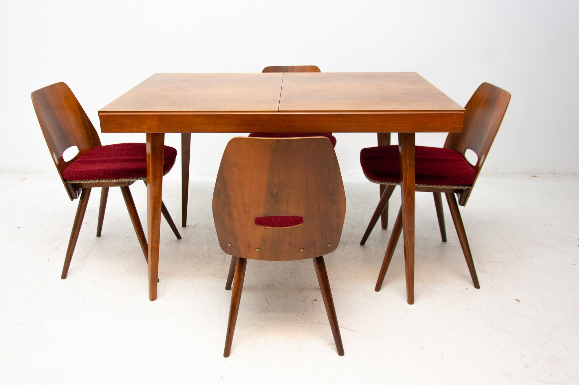 Midcentury Folding Dining Table by Frantisek Jirak for Tatra Nabytok, 1960s In Good Condition In Prague 8, CZ
