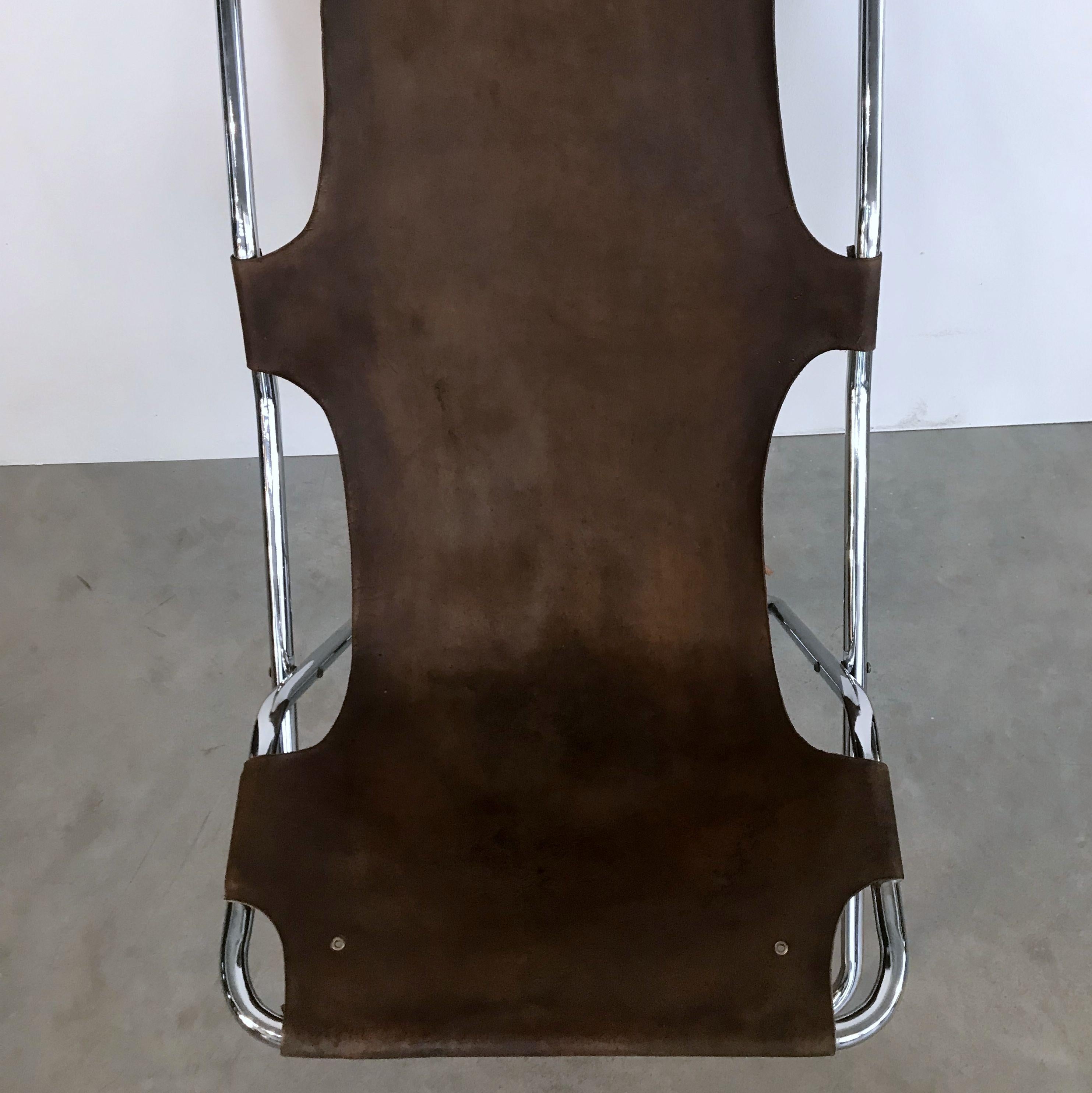 Midcentury Folding Lounge Chair with Metal Frame and Leather In Good Condition For Sale In Budapest, Budapest