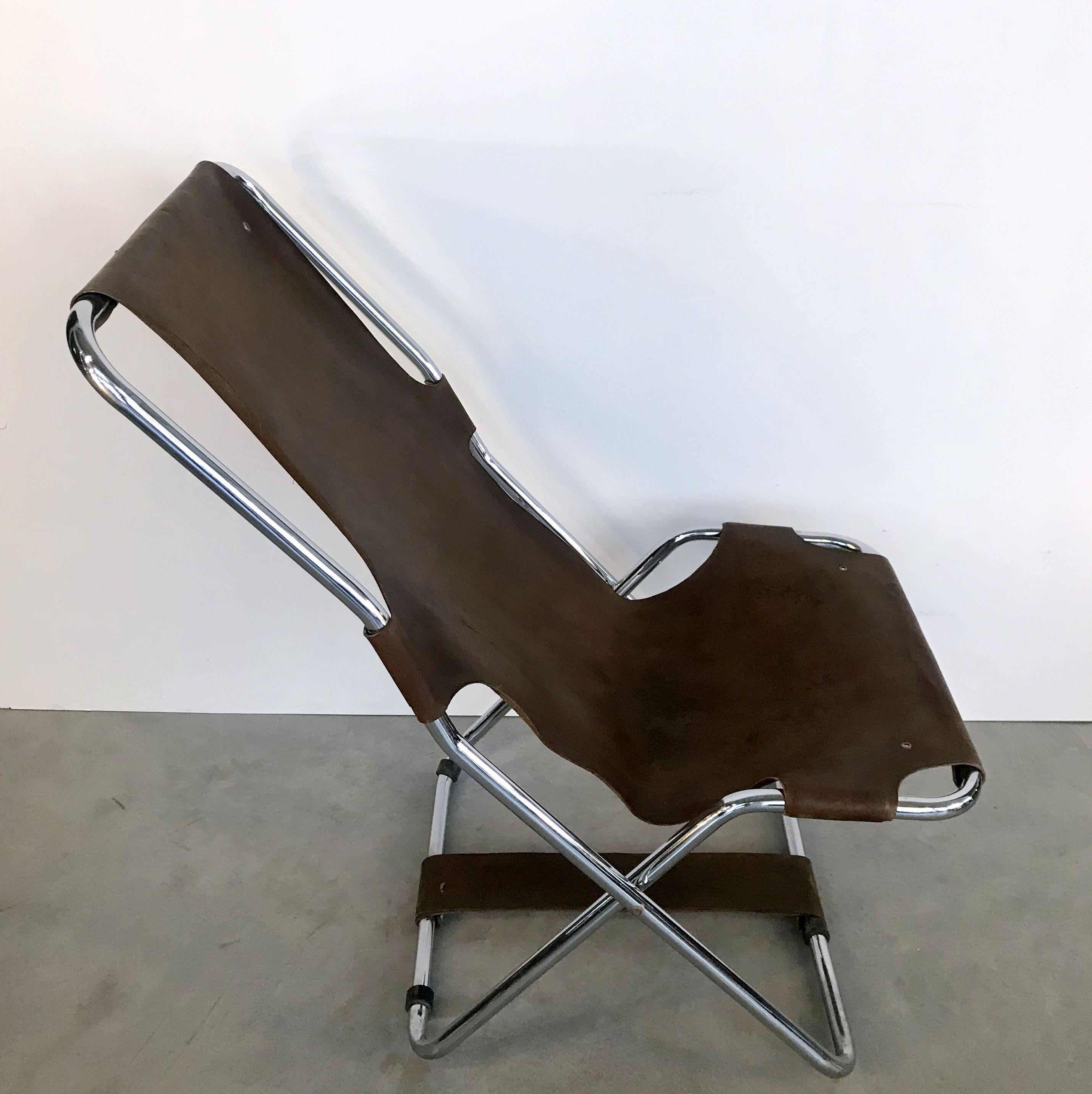 Midcentury Folding Lounge Chair with Metal Frame and Leather For Sale 1
