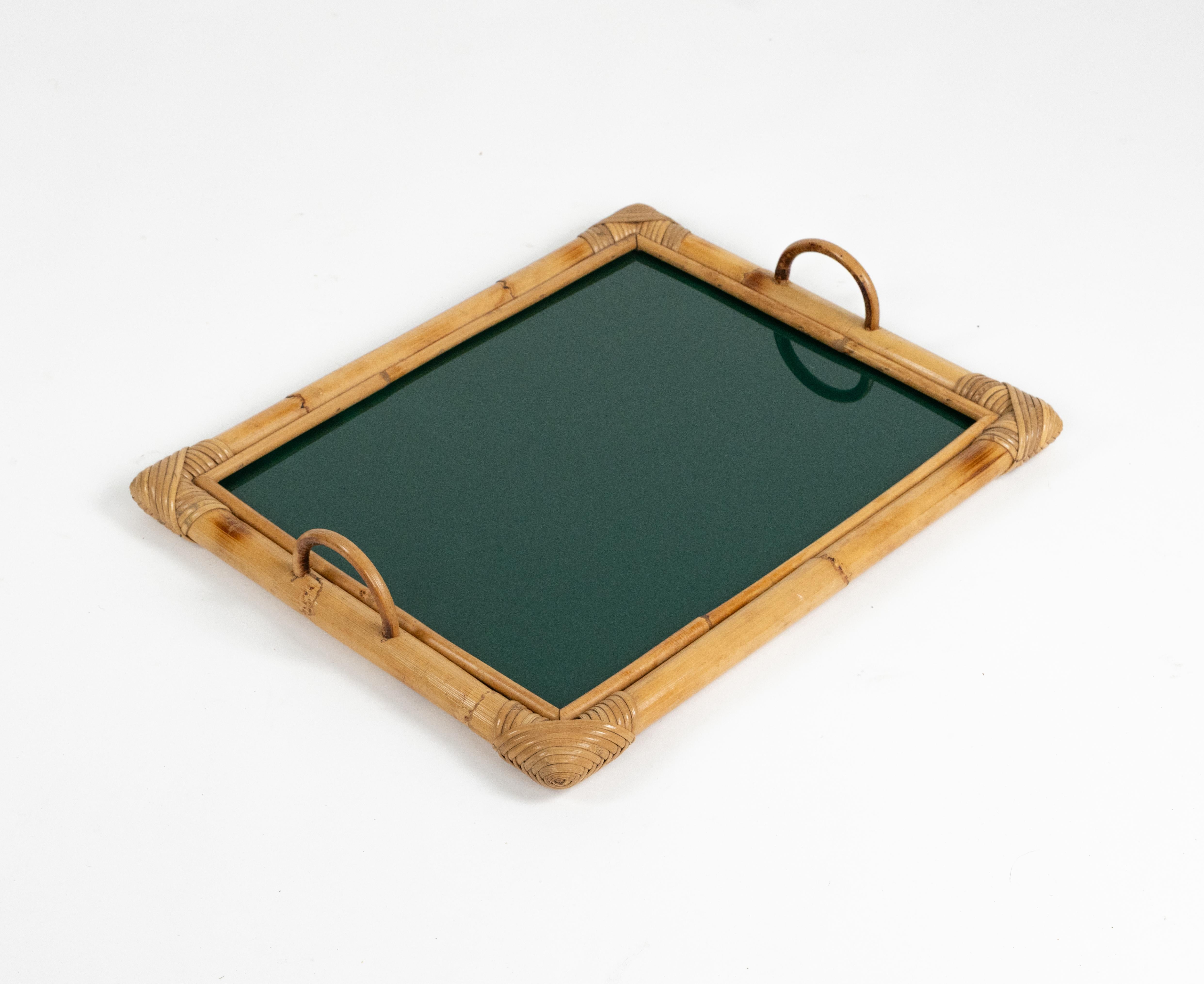 Midcentury Folding Serving Tray Table in Bamboo, Rattan and Glass, Italy 1970s in vendita 5