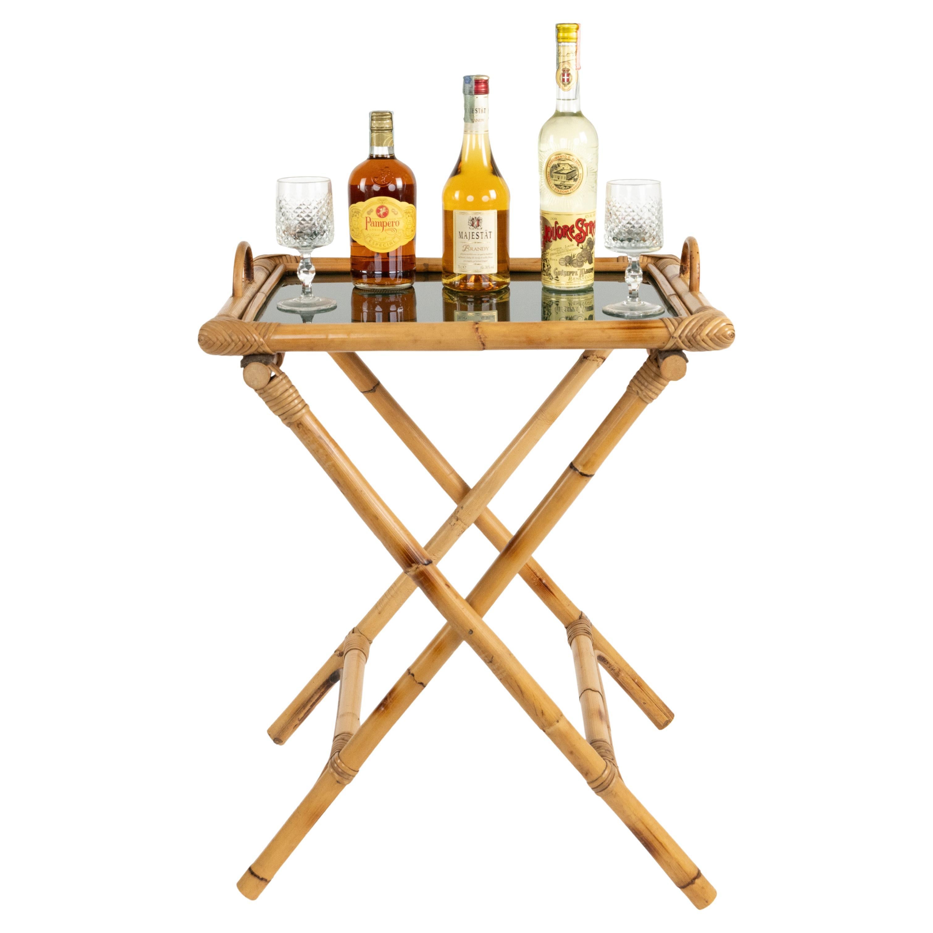 Midcentury Folding Serving Tray Table in Bamboo, Rattan and Glass, Italy 1970s in vendita 7
