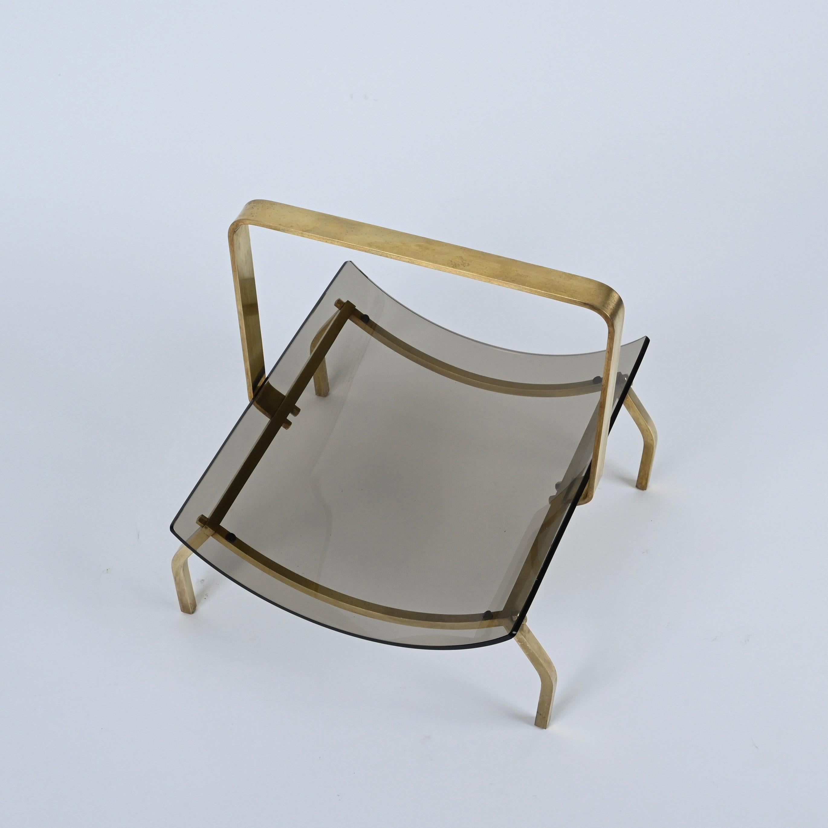 Midcentury Fontana Arte Brass and Smoked Glass Magazine Rack Stand, 1960s, Italy For Sale 5