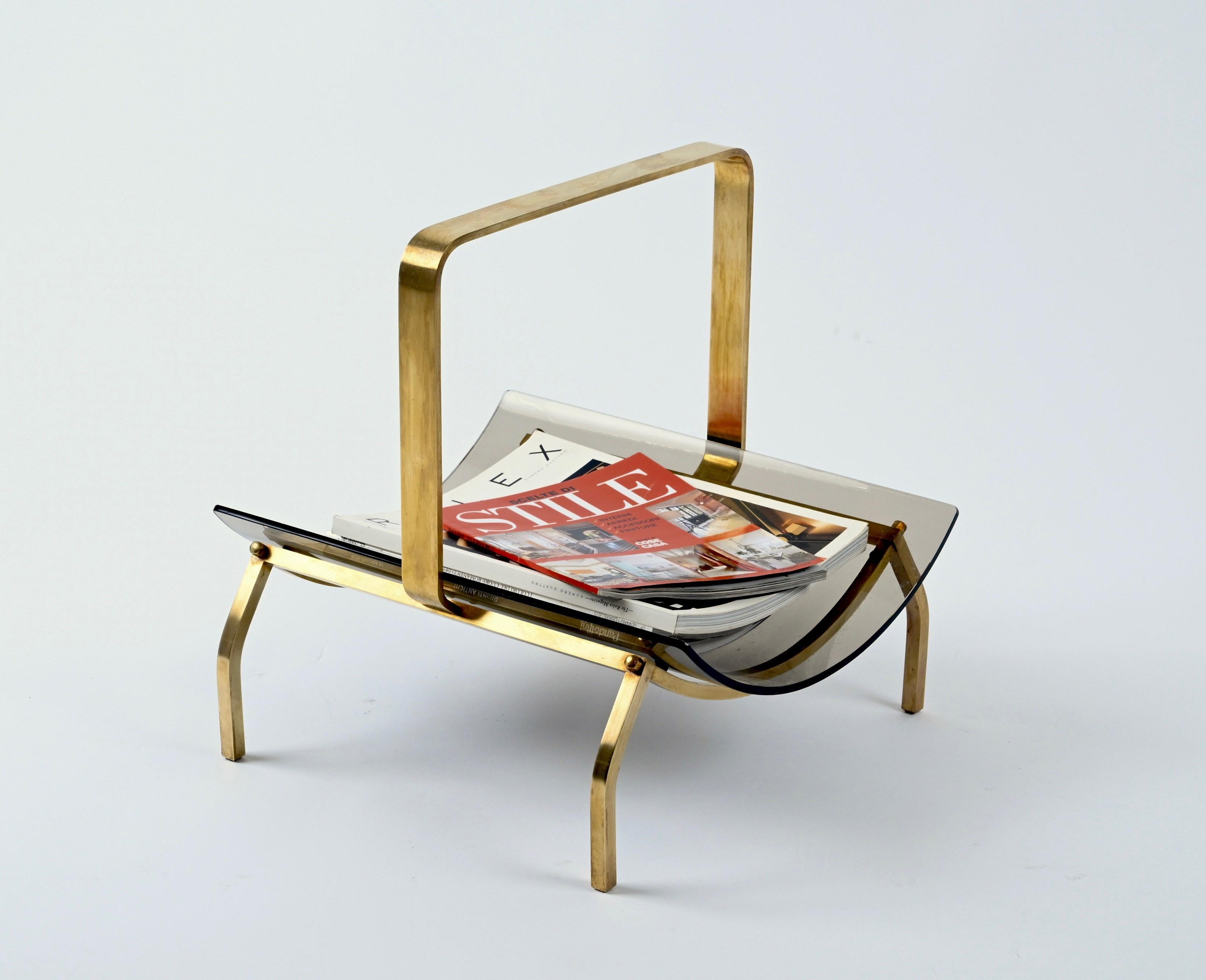 Mid-Century Modern Midcentury Fontana Arte Brass and Smoked Glass Magazine Rack Stand, 1960s, Italy For Sale