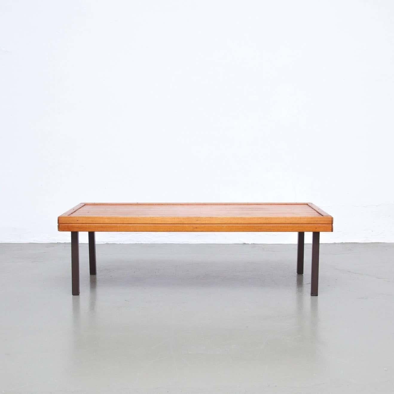 Mid-century formalist bench by unknown designer.
Manufactured in France, circa 1960.

In great original condition, with minor wear consistent with age and use, preserving a beautiful patina.