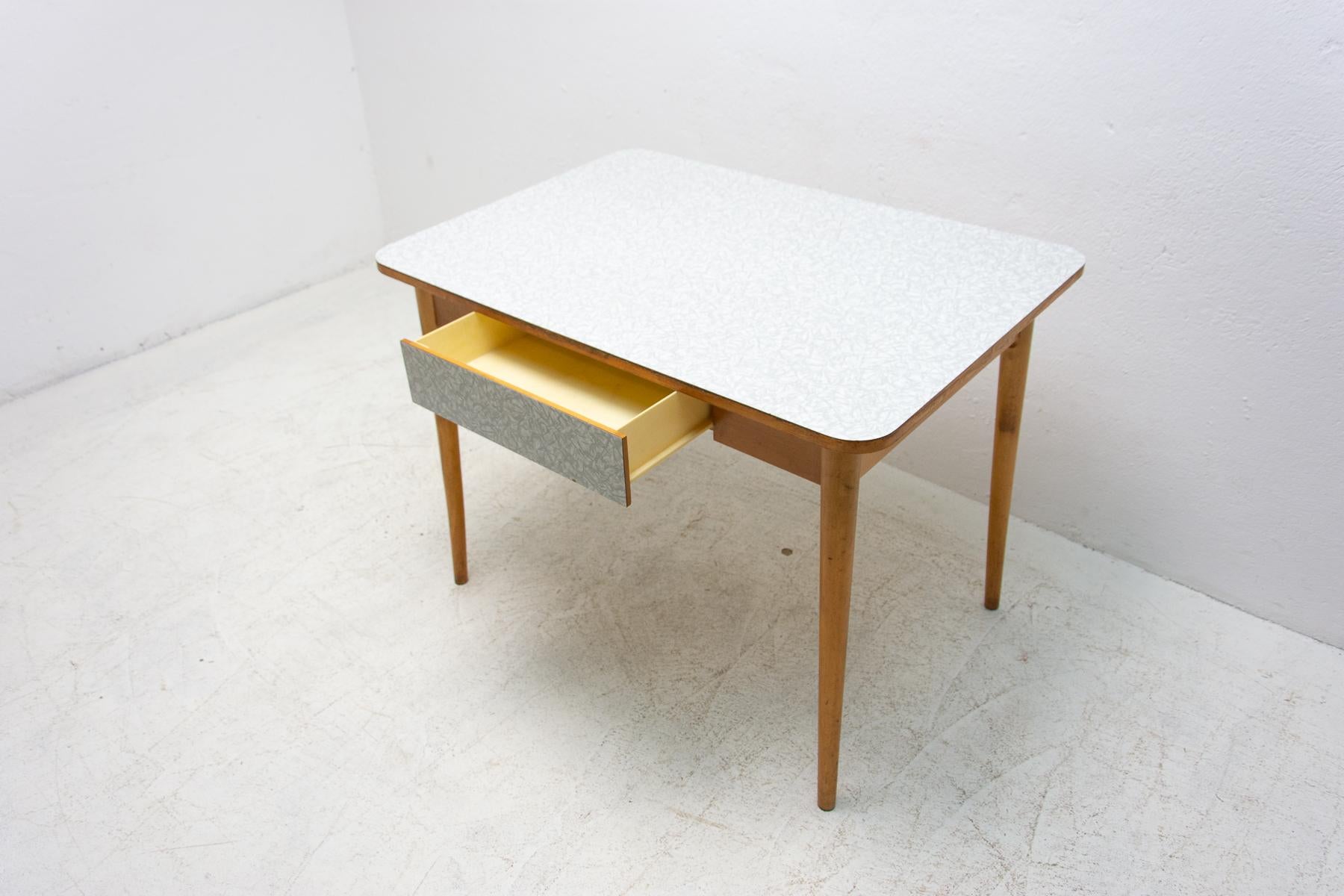  Midcentury Formica and Wood Central Table, Czechoslovakia, 1960's For Sale 1