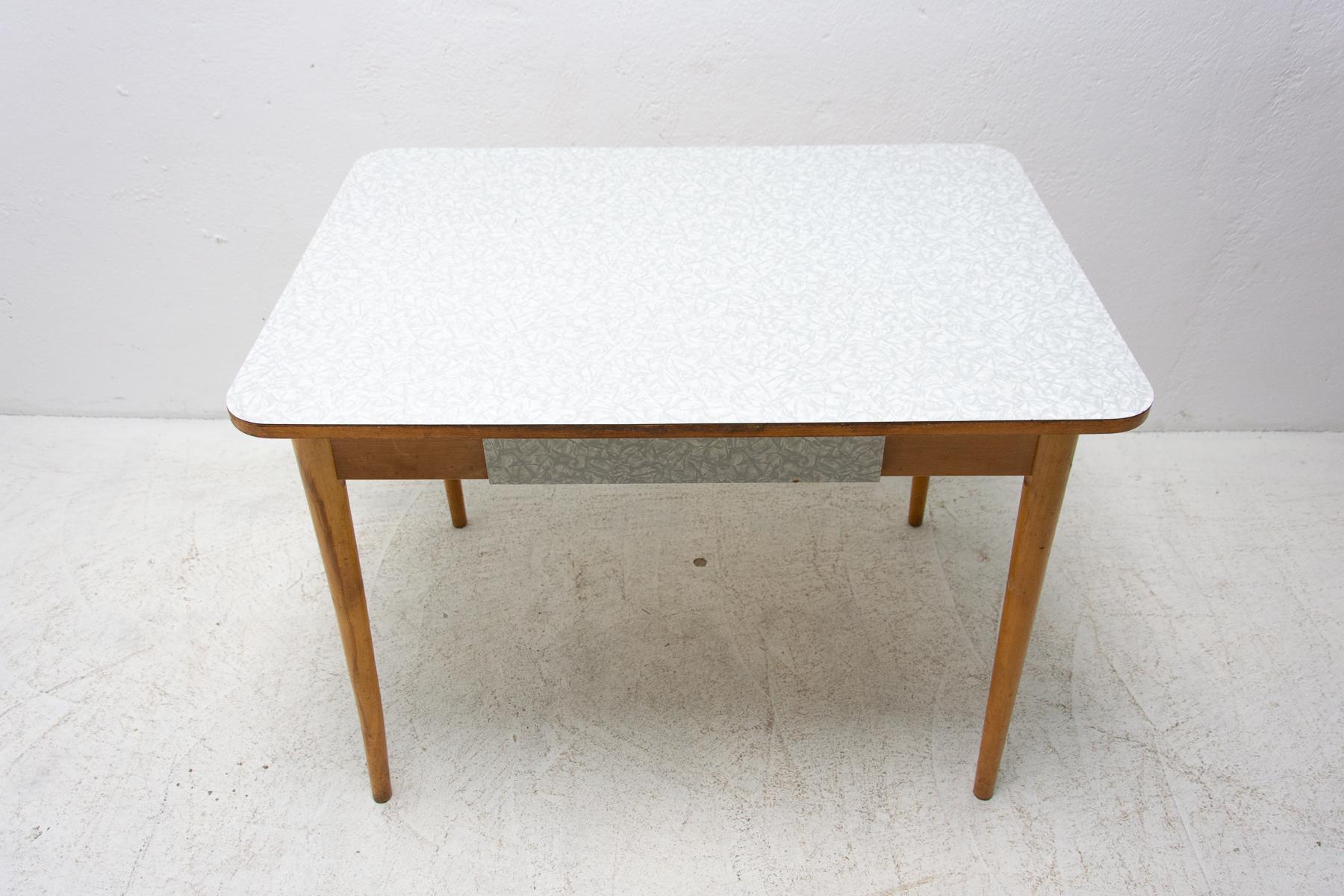  Midcentury Formica and Wood Central Table, Czechoslovakia, 1960's For Sale 3