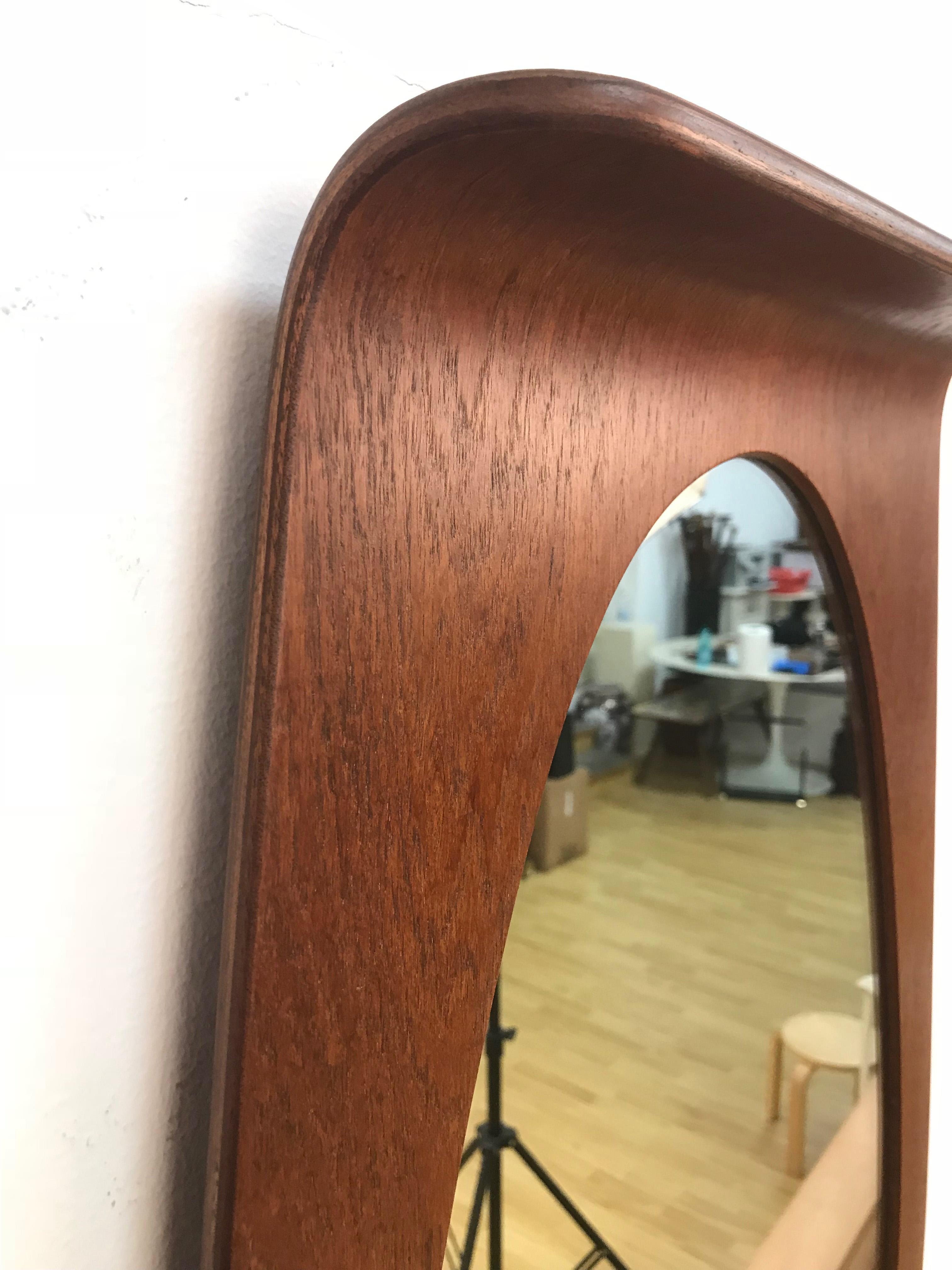 Midcentury Franco Campo and Carlo Graffi Curved Wood Italian Wall Mirror, 1960s 7