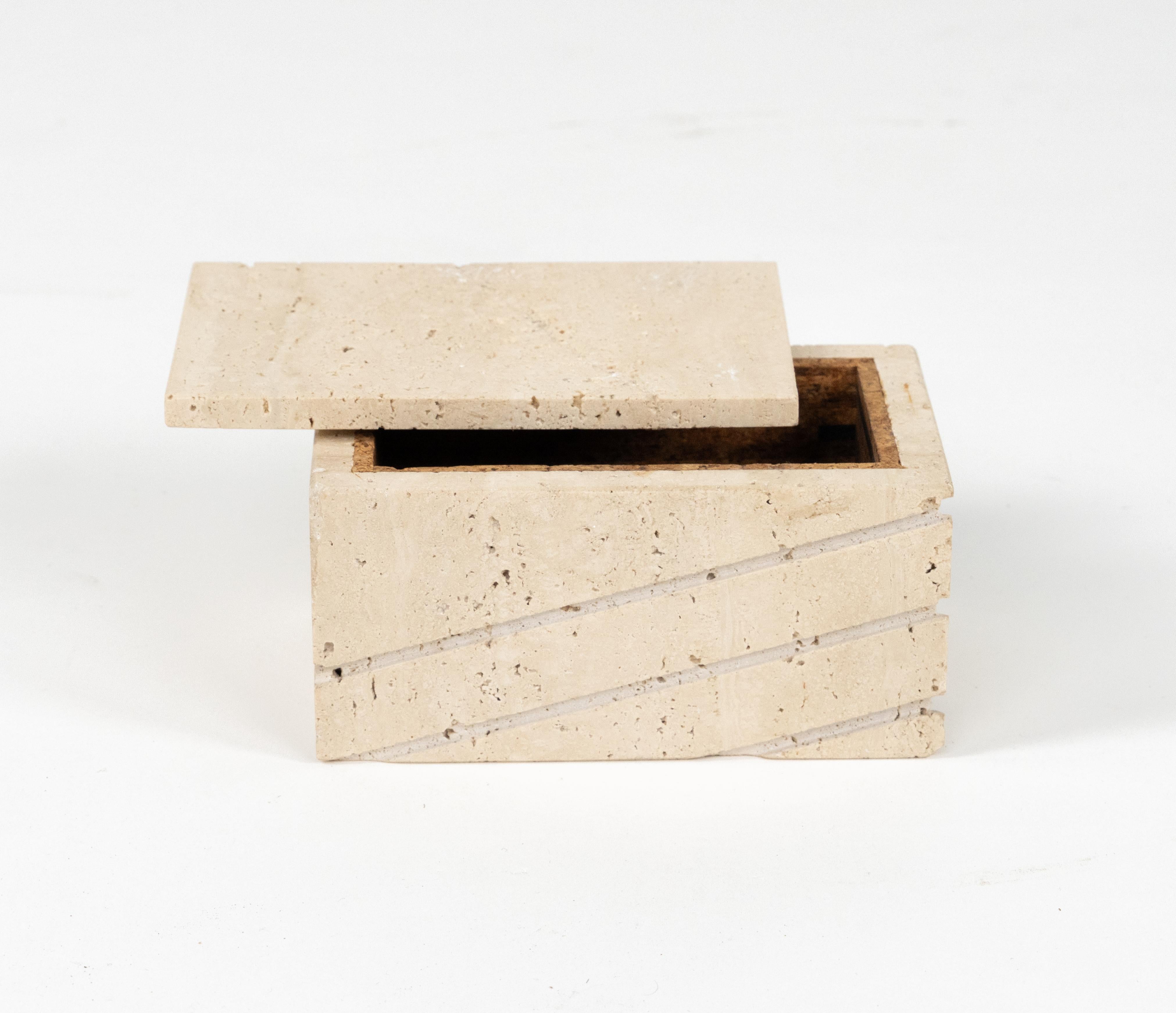 Midcentury Fratelli Mannelli Rectangular Box in Travertine and Wood, Italy 1970s For Sale 7