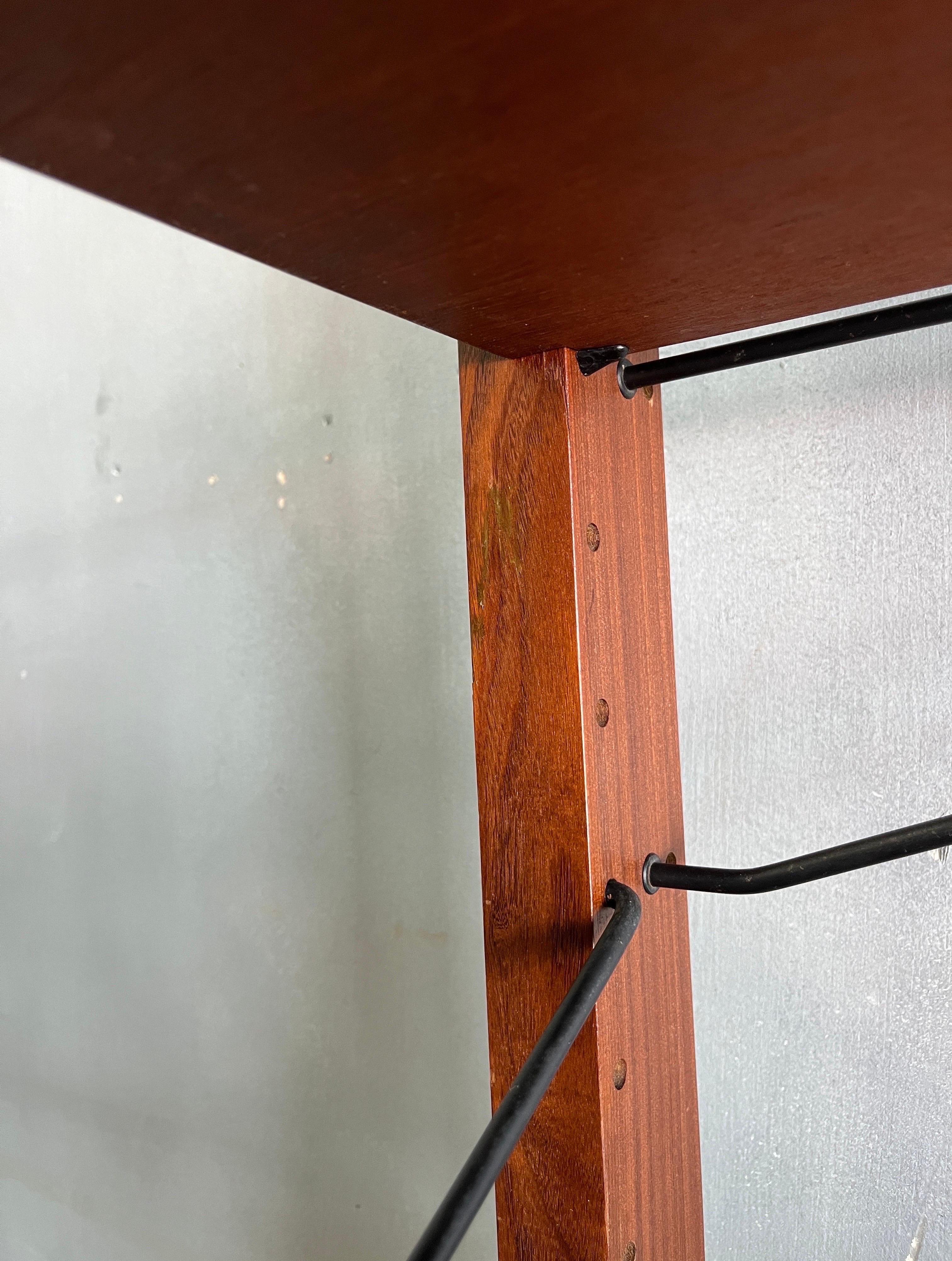 Midcentury Free Standing Cado Wall Unit In Good Condition In BROOKLYN, NY