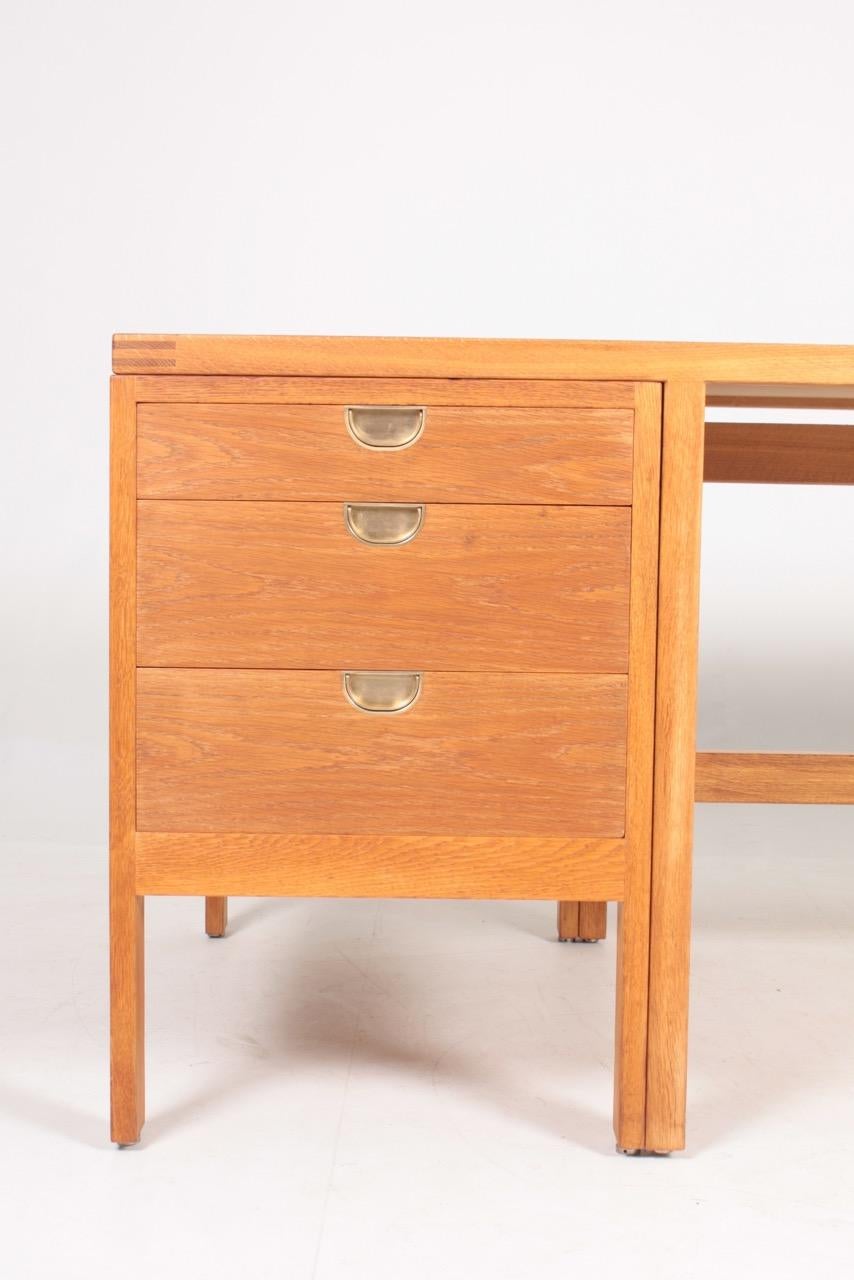 Midcentury Freestanding Desk in Oak by Børge Mogensen, Danish Design, 1950s 4