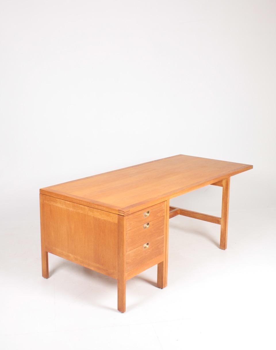 Midcentury Freestanding Desk in Oak by Børge Mogensen, Danish Design, 1950s 5