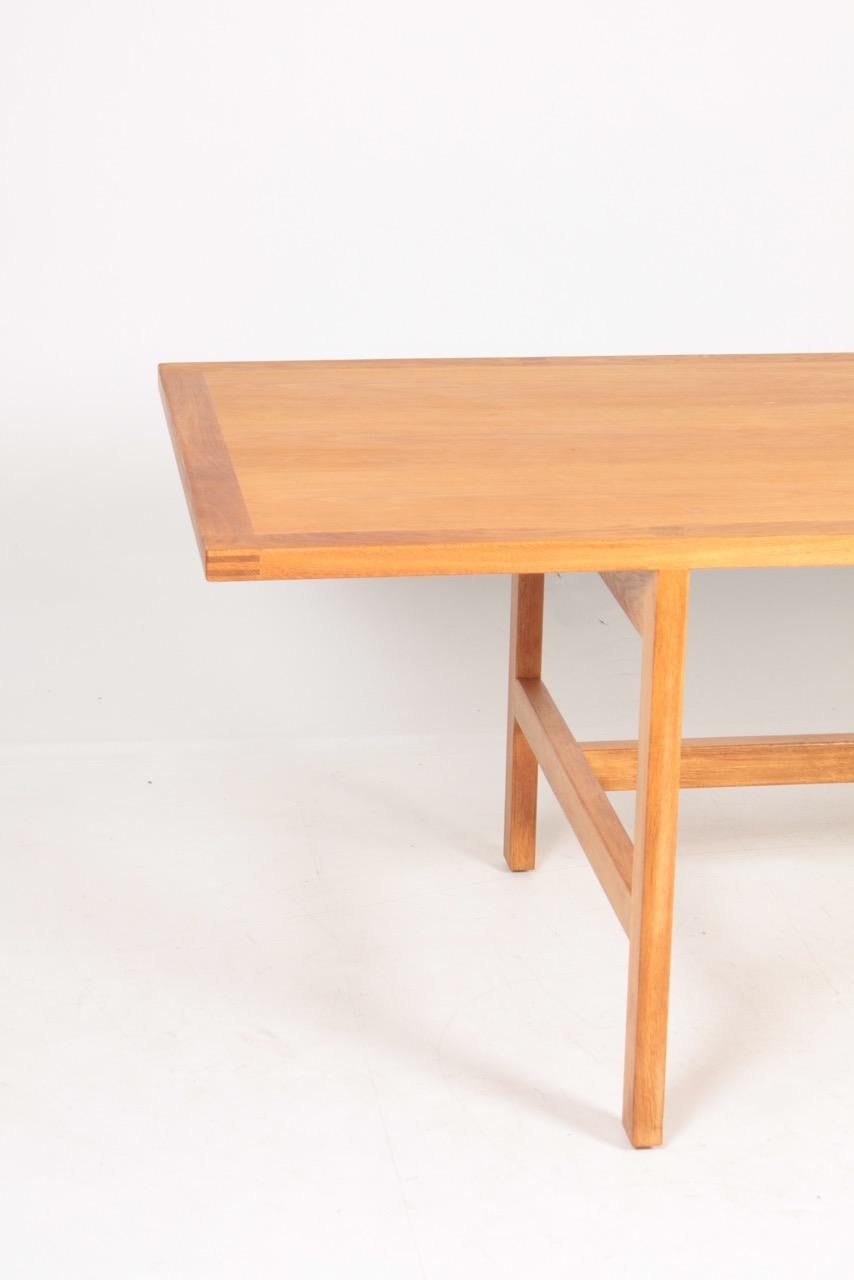 Scandinavian Modern Midcentury Freestanding Desk in Oak by Børge Mogensen, Danish Design, 1950s