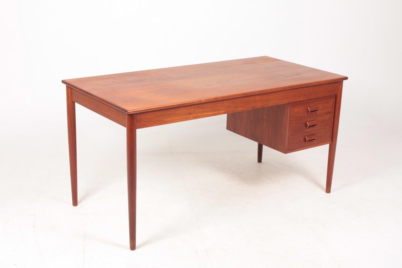 Midcentury Freestanding Desk in Teak by Børge Mogensen, Danish Design, 1950s For Sale 1