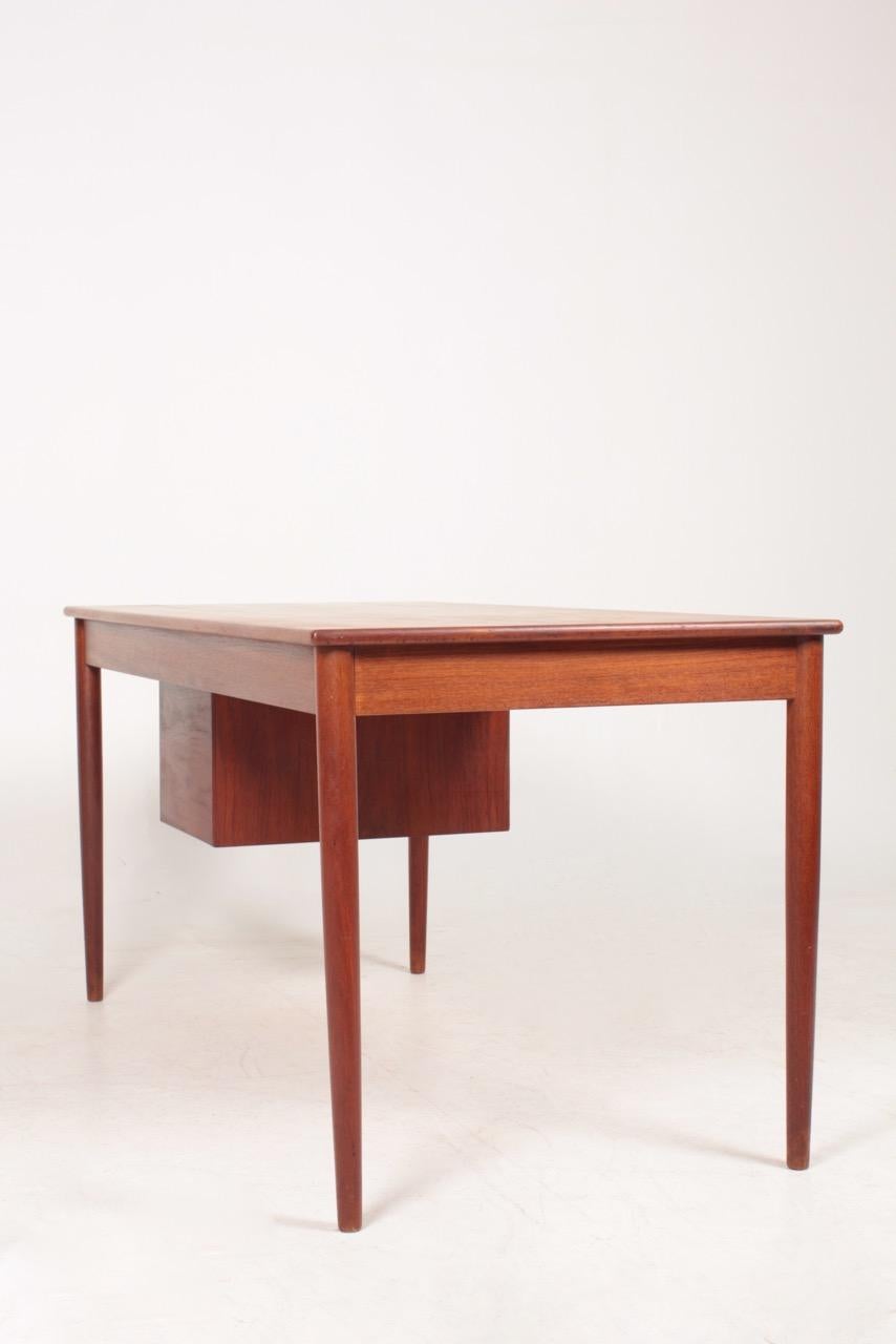 Midcentury Freestanding Desk in Teak by Børge Mogensen, Danish Design, 1950s For Sale 2
