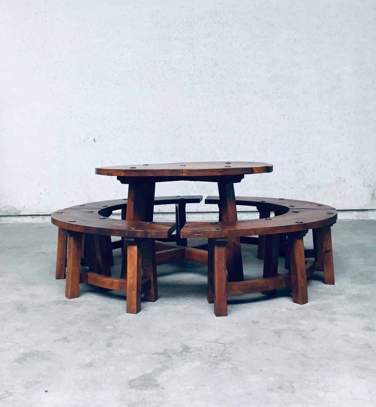Midcentury French Alps Chalet Style Round Table & 4 Benches, France 1950's In Good Condition In Oud-Turnhout, VAN