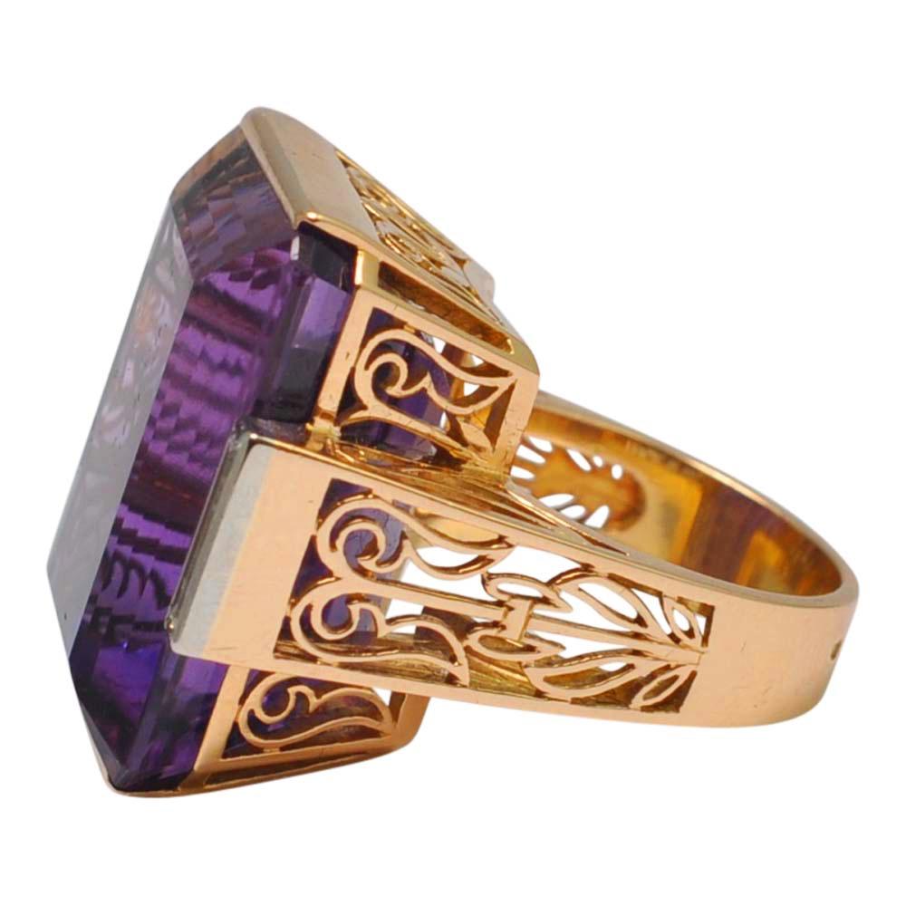 Modernist Midcentury French Amethyst Gold Ring For Sale