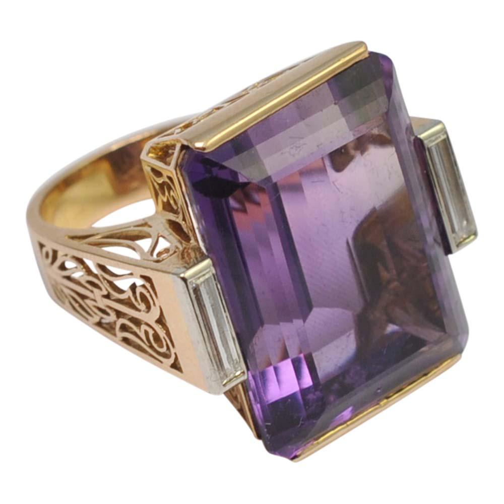 Midcentury French Amethyst Gold Ring In Excellent Condition For Sale In ALTRINCHAM, GB