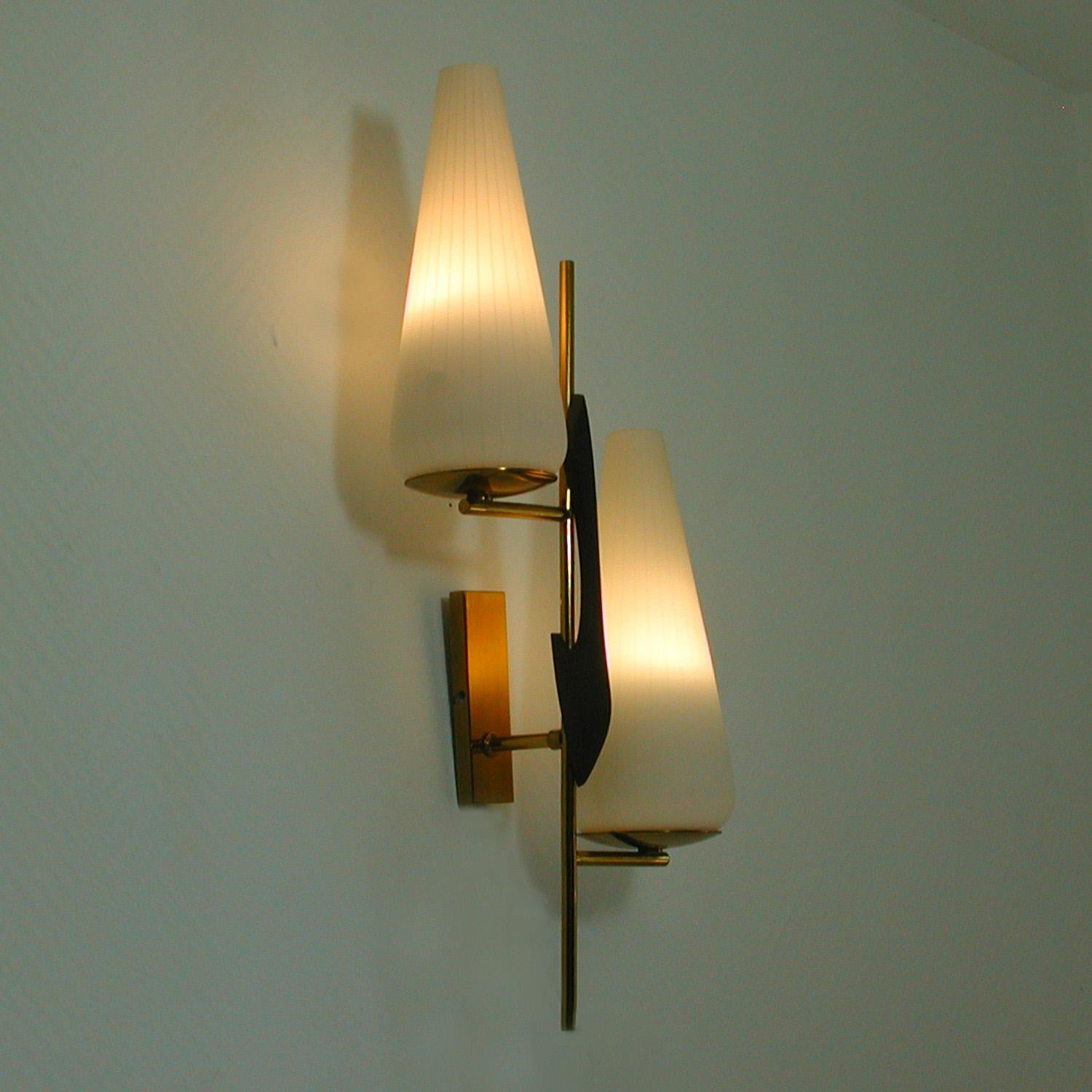 Midcentury French Brass and Opaline Glass Sconce by Maison Arlus, 1950s 5