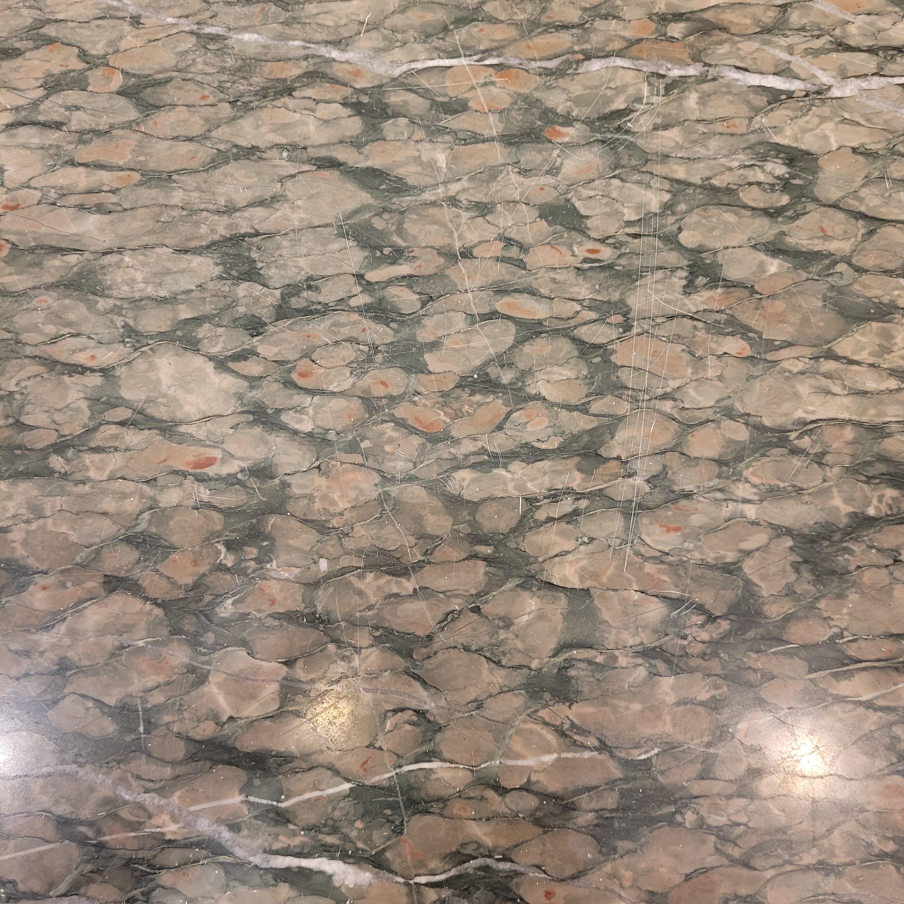 Buffet francese della metà del secolo scorso, firmato R. Breasy, in legno di ciliegio e marmo brecciato in vendita 4