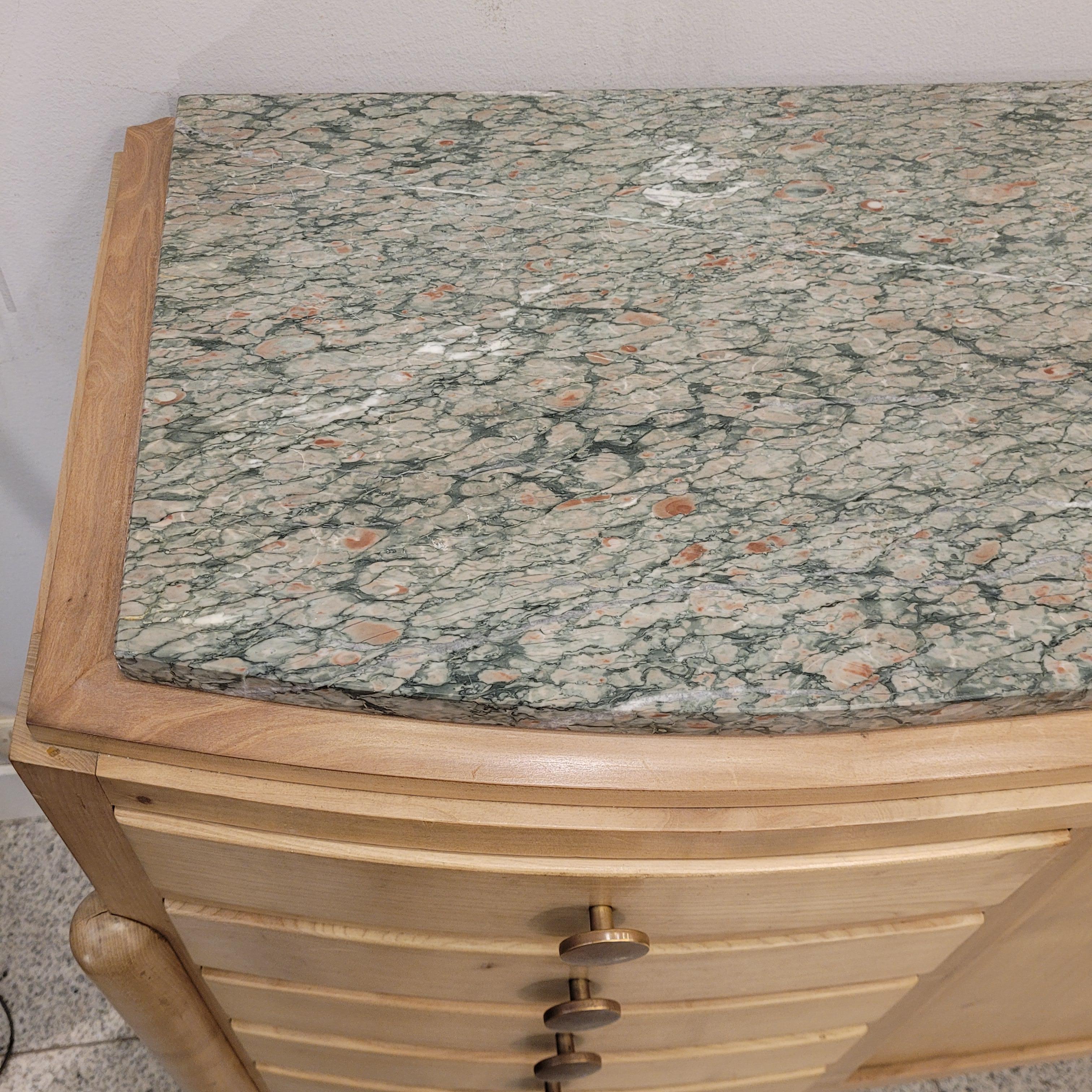 Buffet francese della metà del secolo scorso, firmato R. Breasy, in legno di ciliegio e marmo brecciato in vendita 8