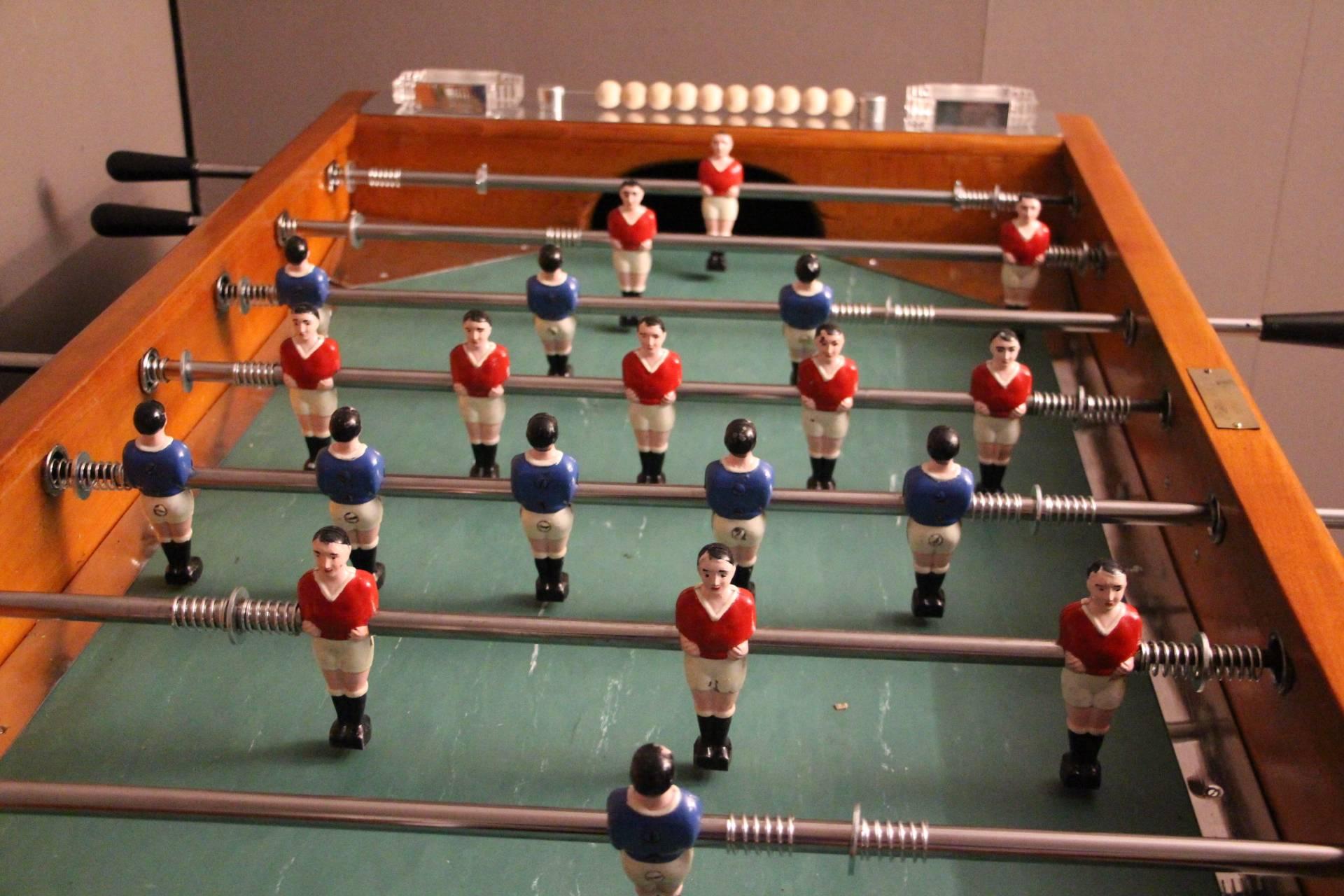Midcentury French Café's Foosball Table In Excellent Condition In Saint-Ouen, FR